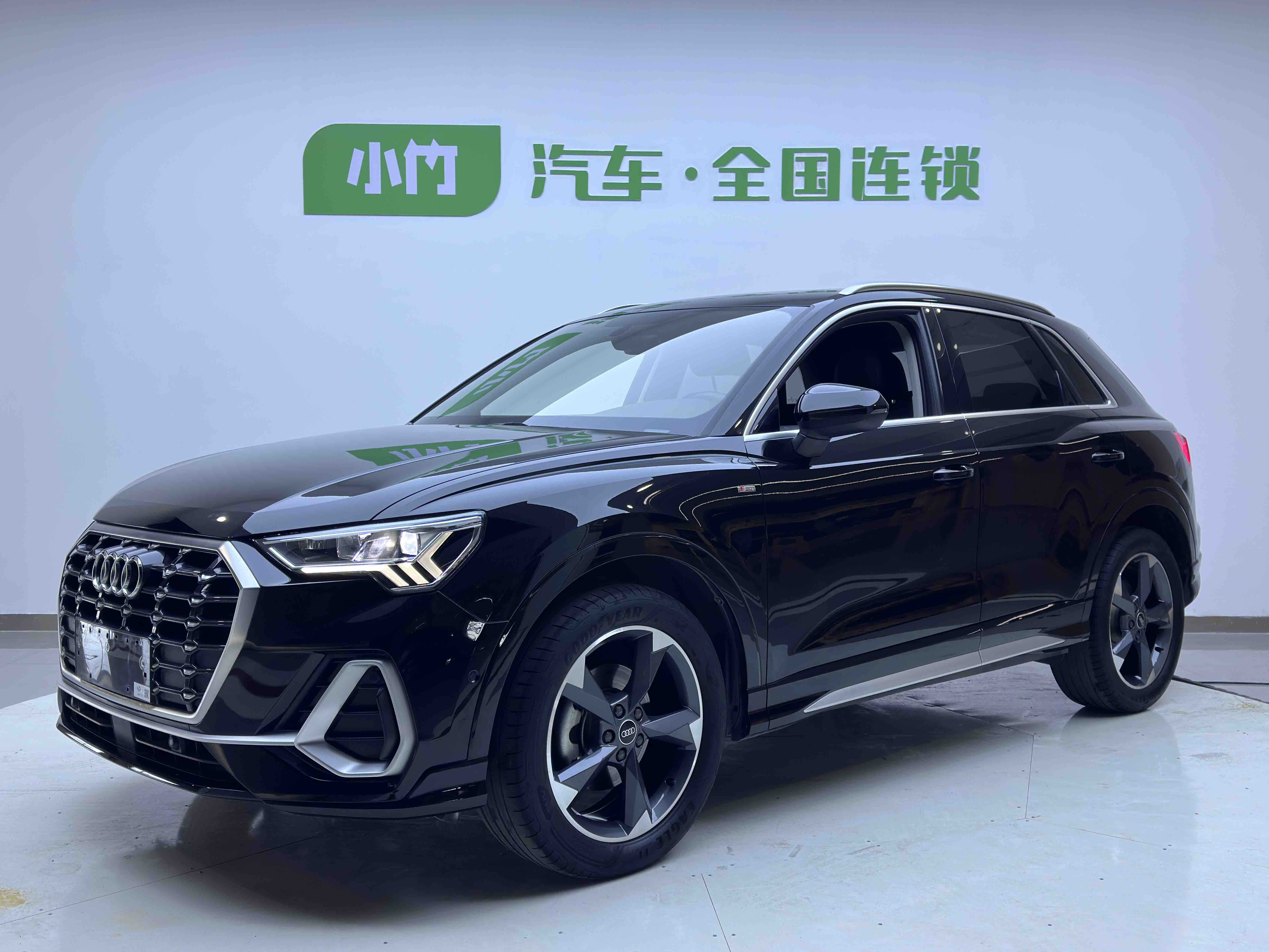 Audi Q3 2021 Audi Q3 2021 car image