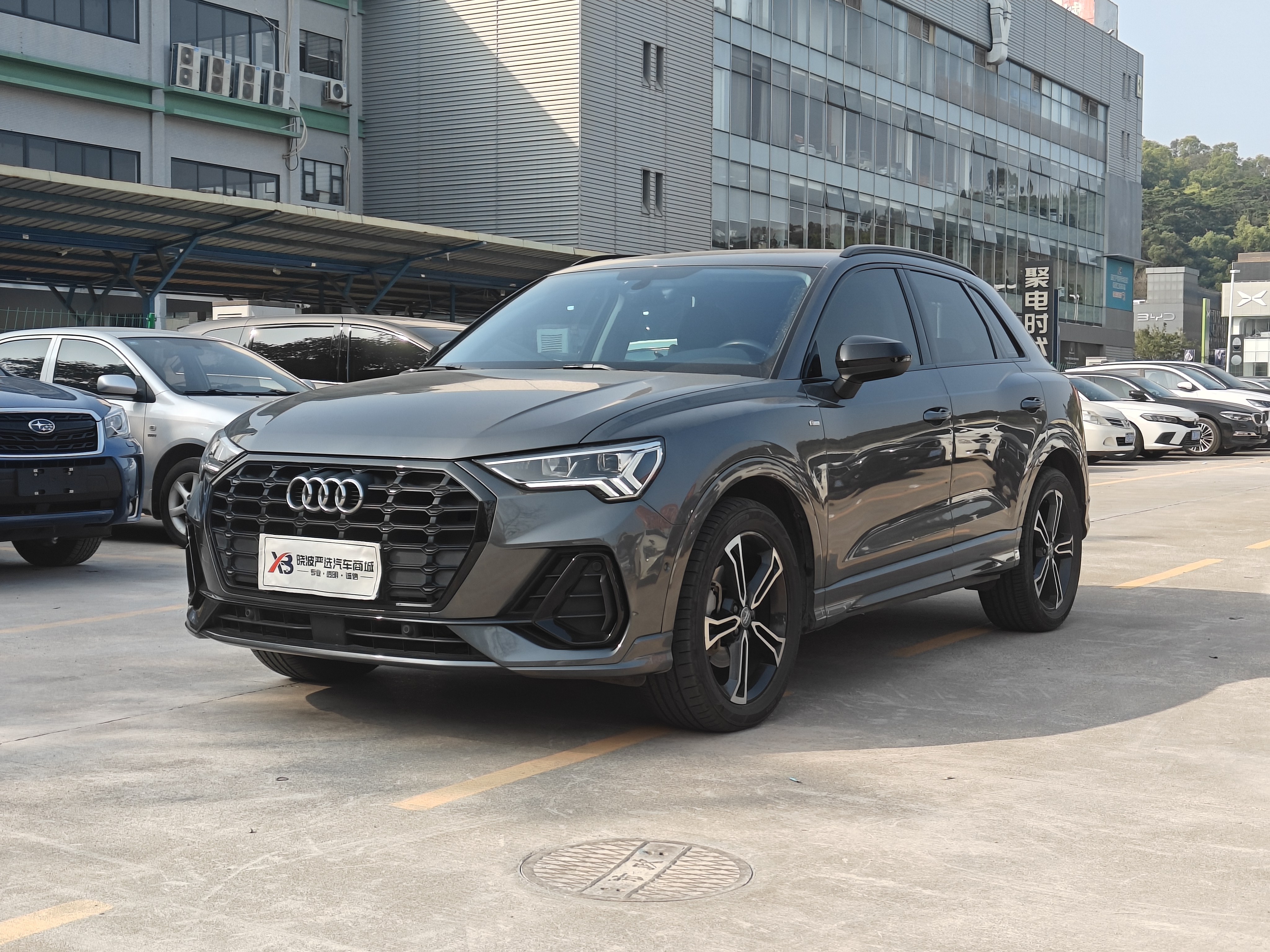 Audi Q3 2020 car image 