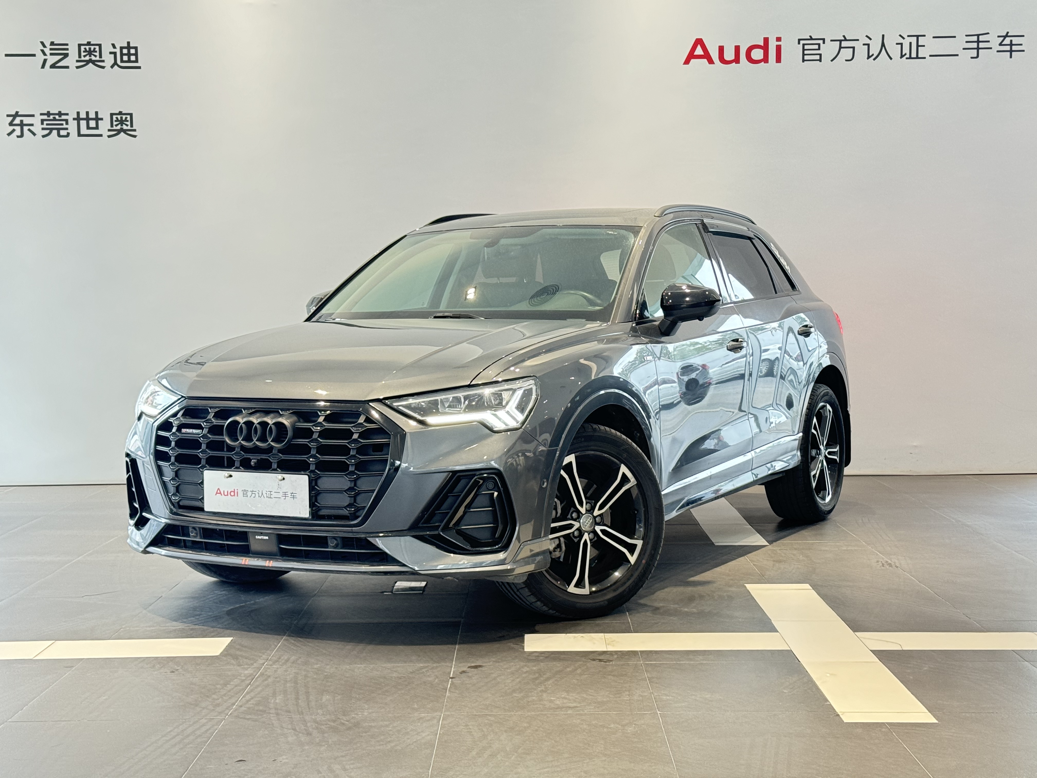 Audi Q3 2021 car image 