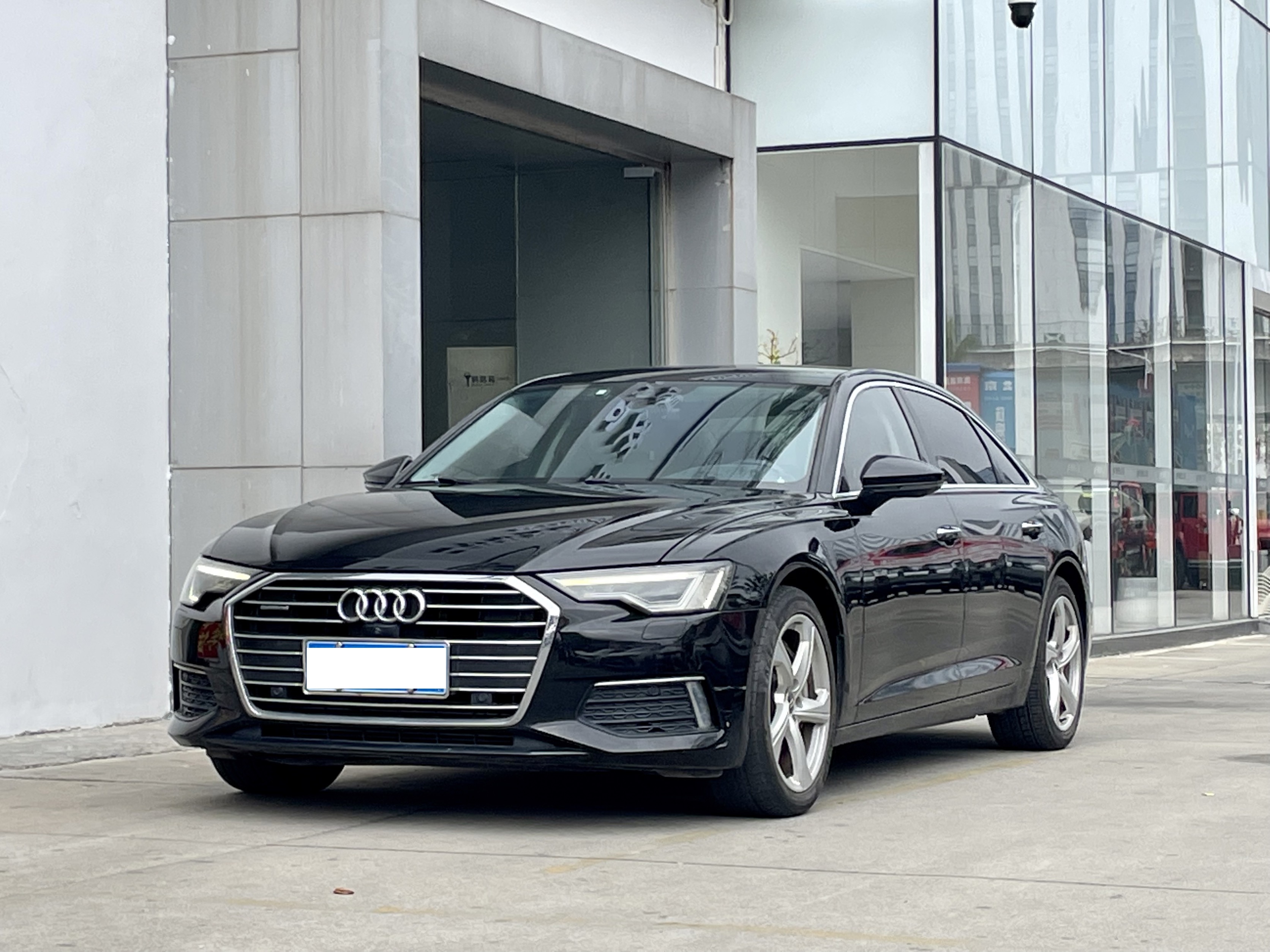 Audi A6L 2021 car image 