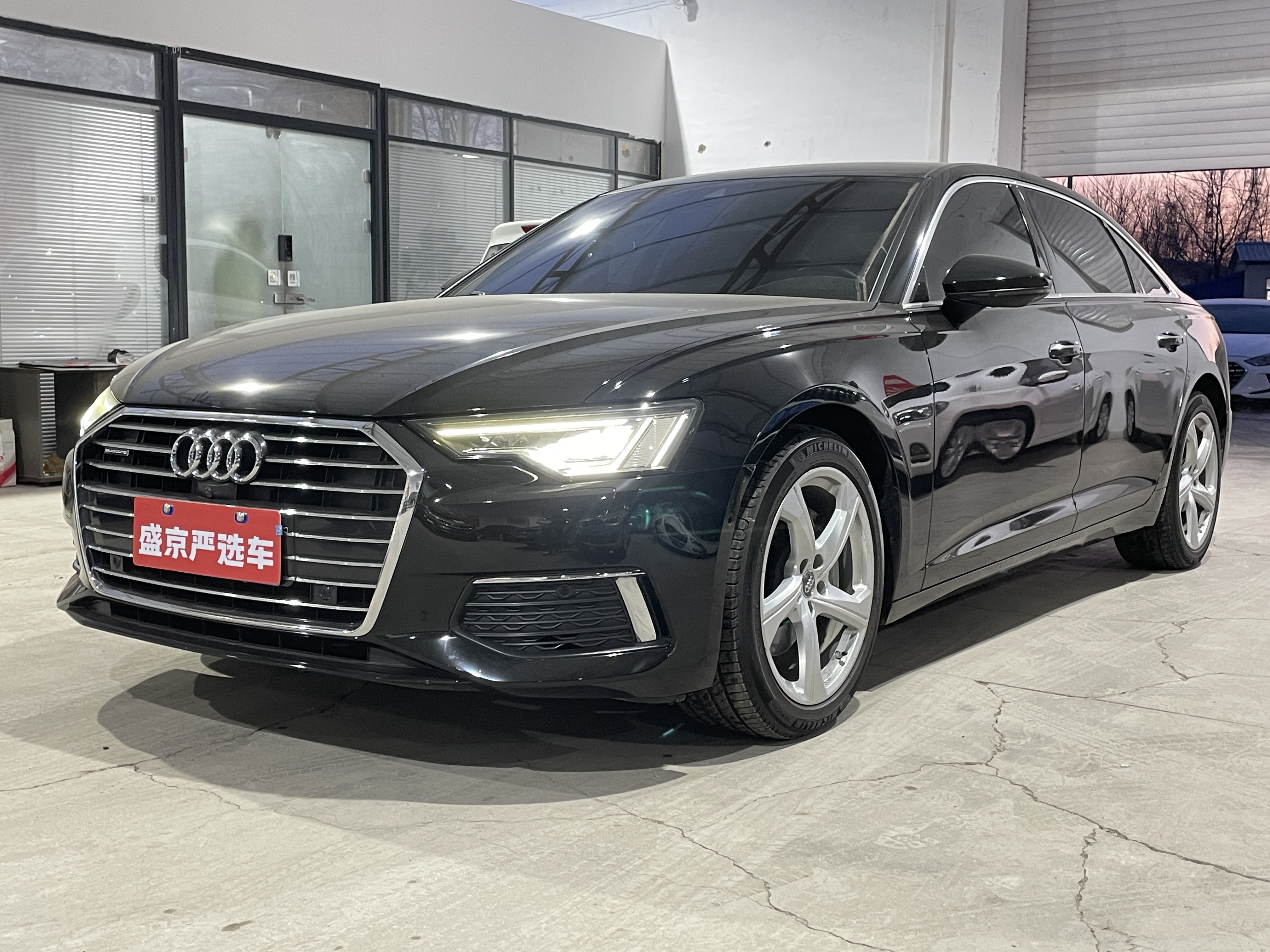 Audi A6L 2021 car image 