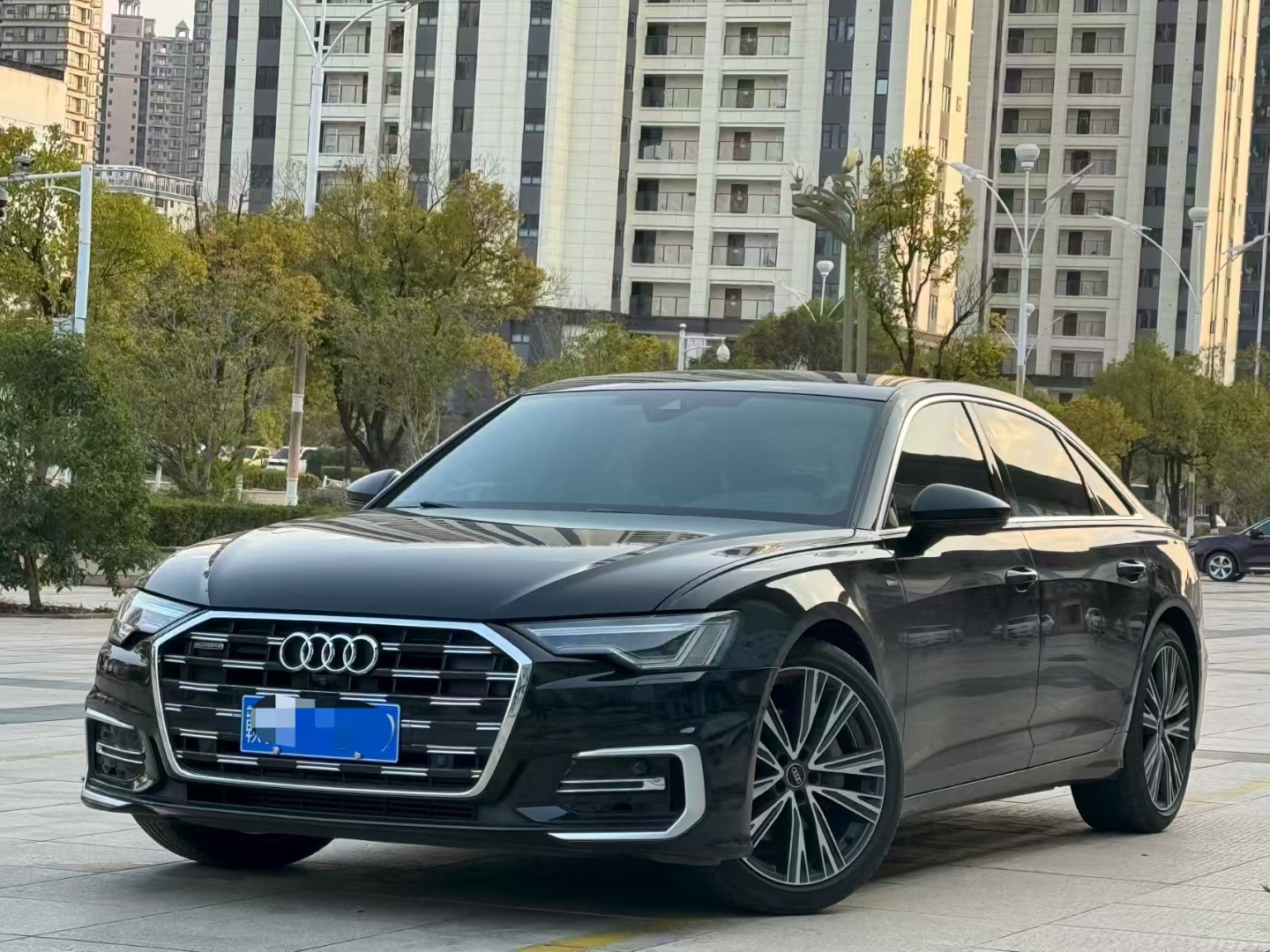 Audi A6L 2022 car image 