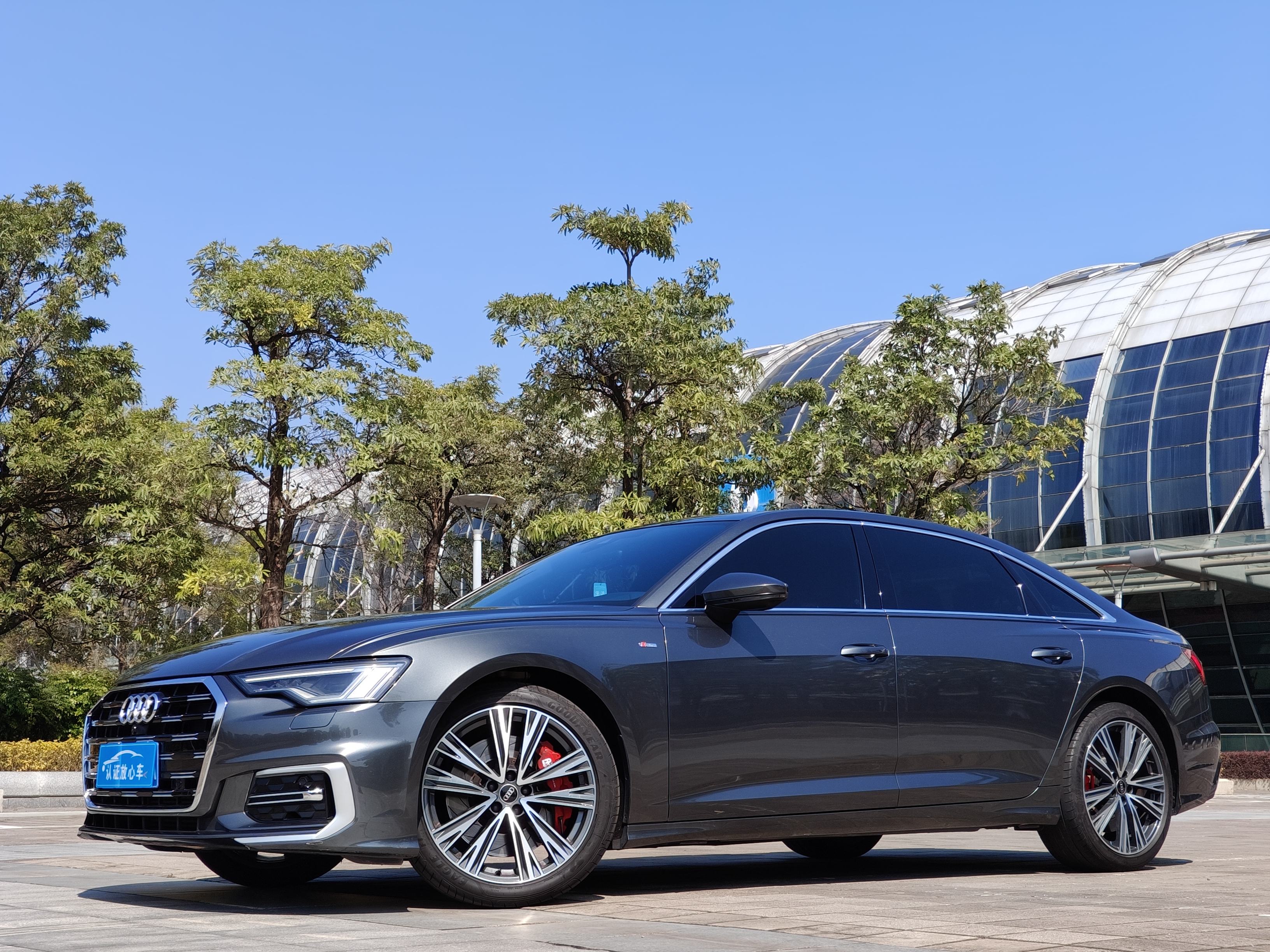 Audi A6L 2022 汽车图片 