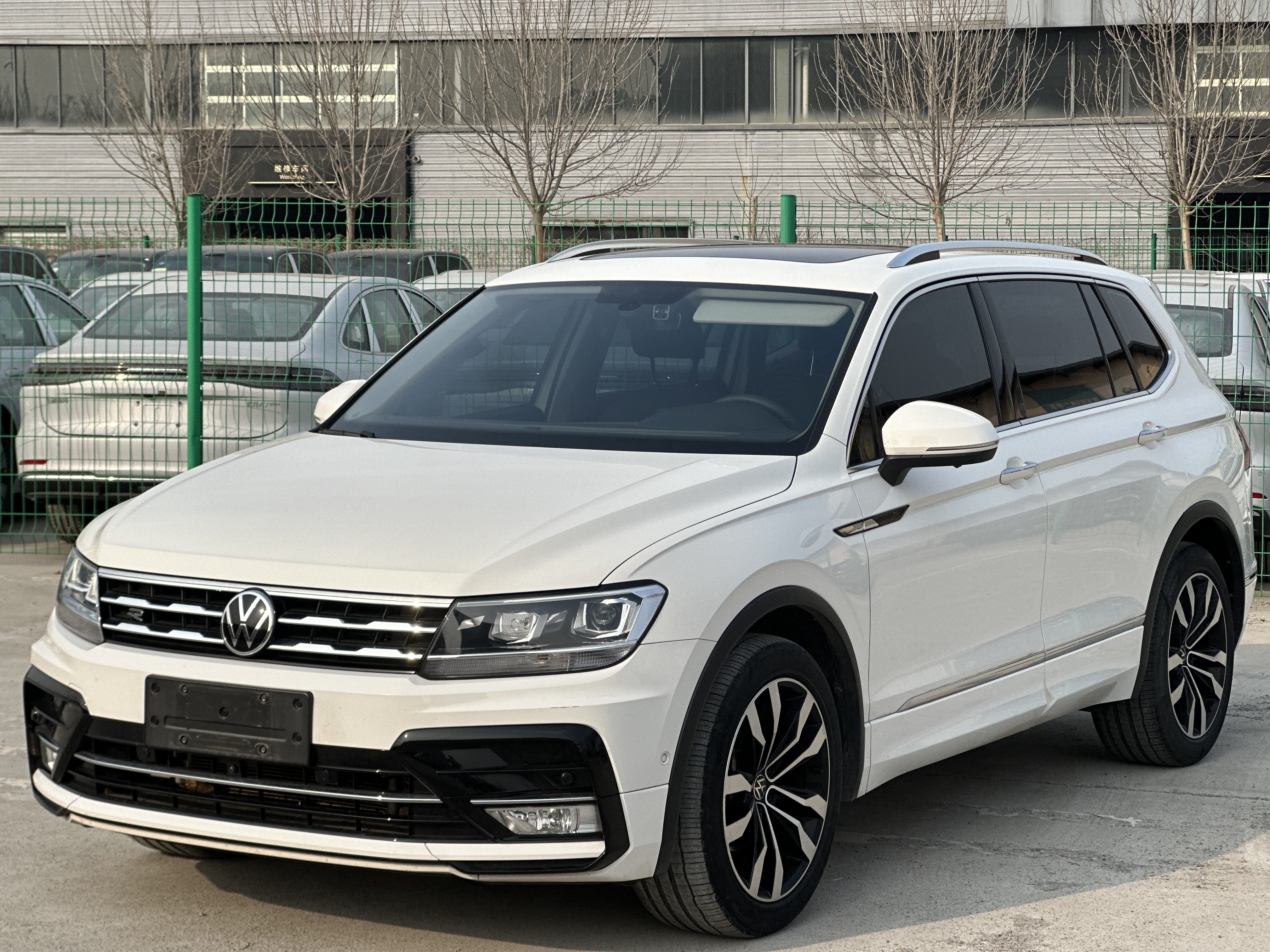Volkswagen Tiguan L 2021 Volkswagen Tiguan L 2021 car image