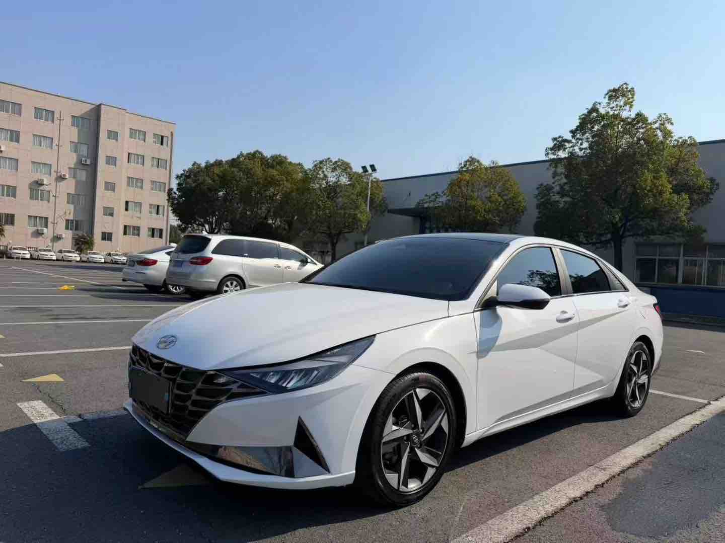 Hyundai Elantra 2023 car image 