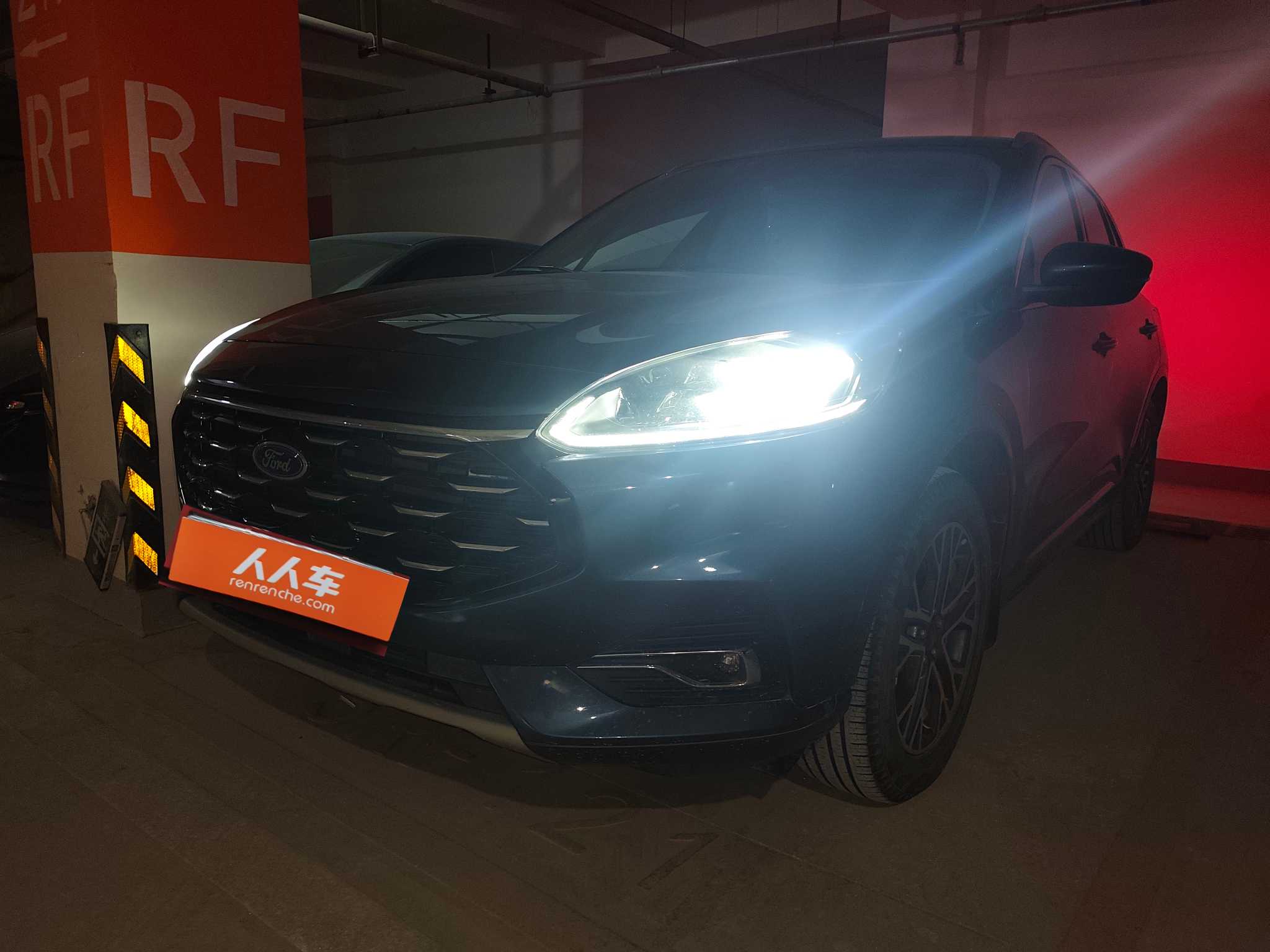 Ford Escape 2020 immagine di auto 