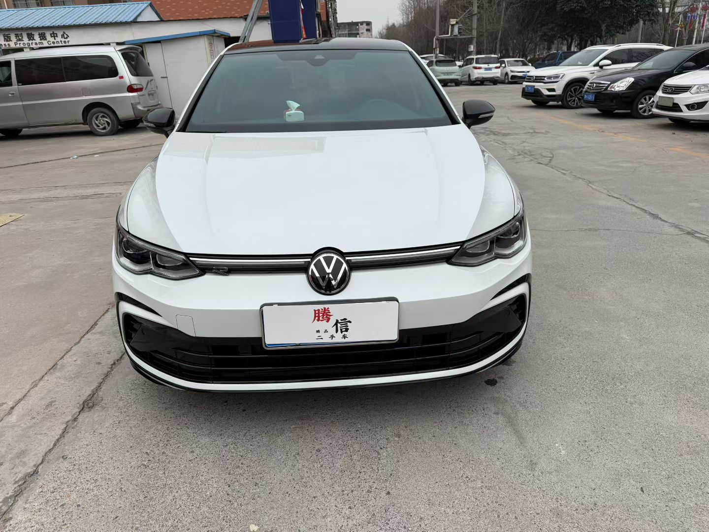 Volkswagen Golf 2022 Volkswagen Golf 2022 car image
