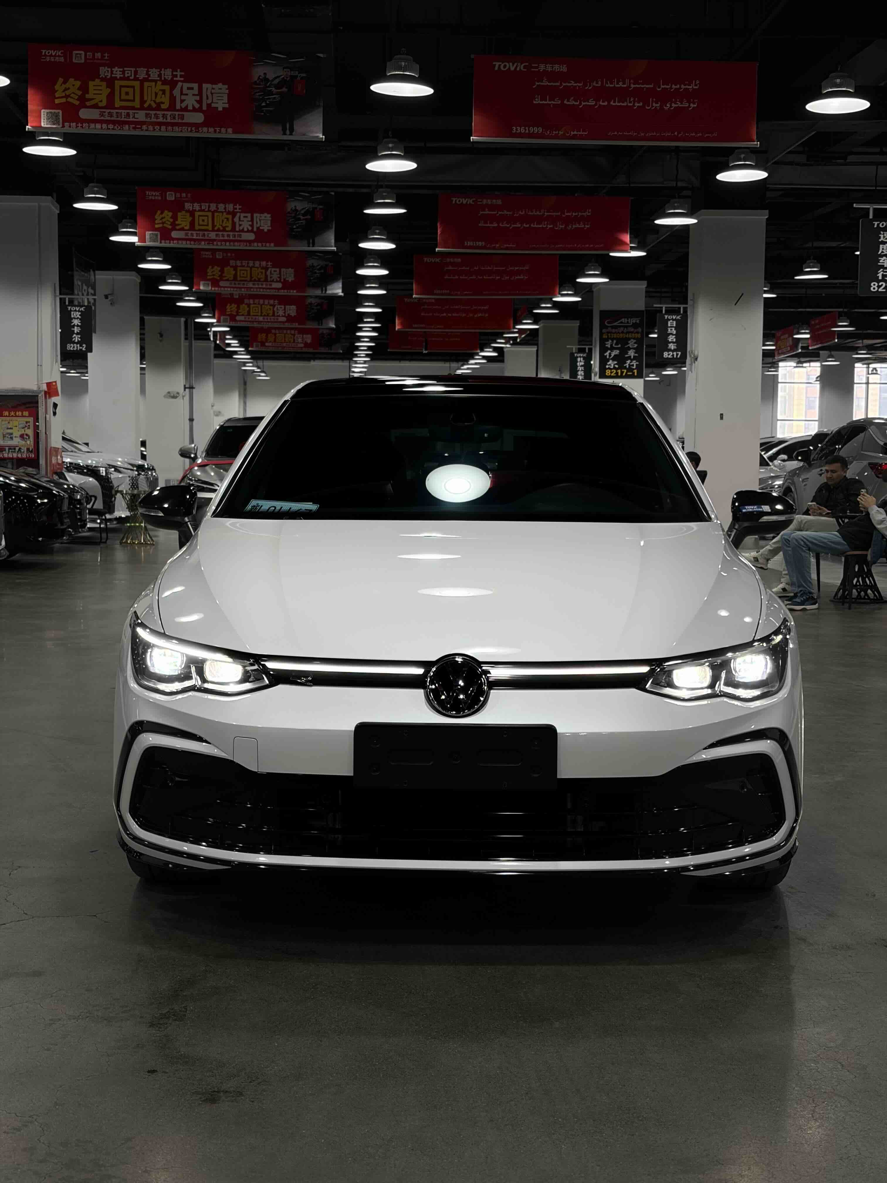 Volkswagen Golf 2024 car image 
