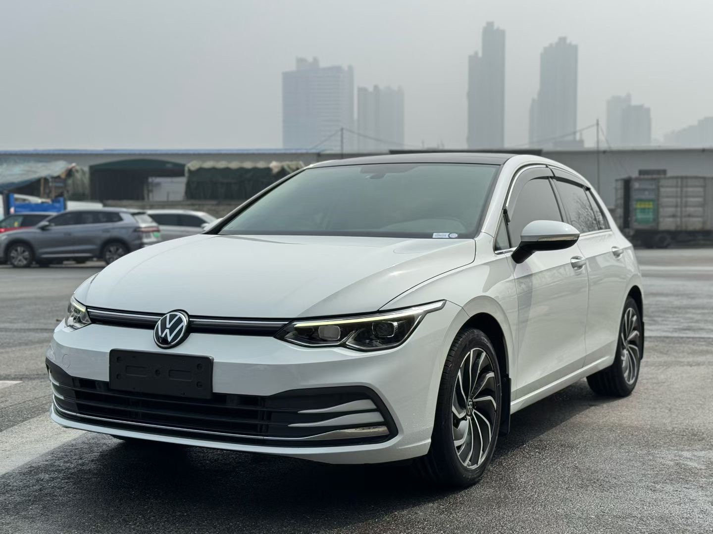 Volkswagen Golf 2021 immagine di auto 