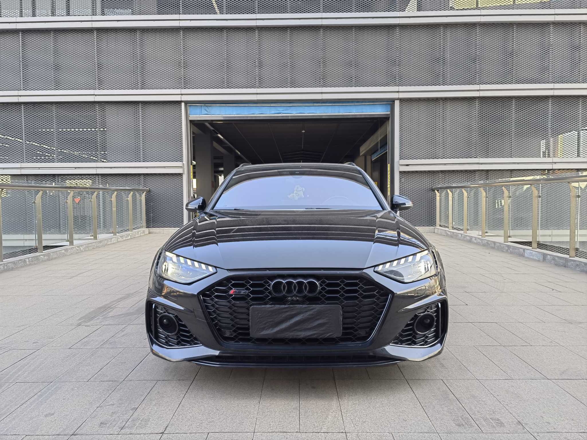Audi RS 4 2021 car image 