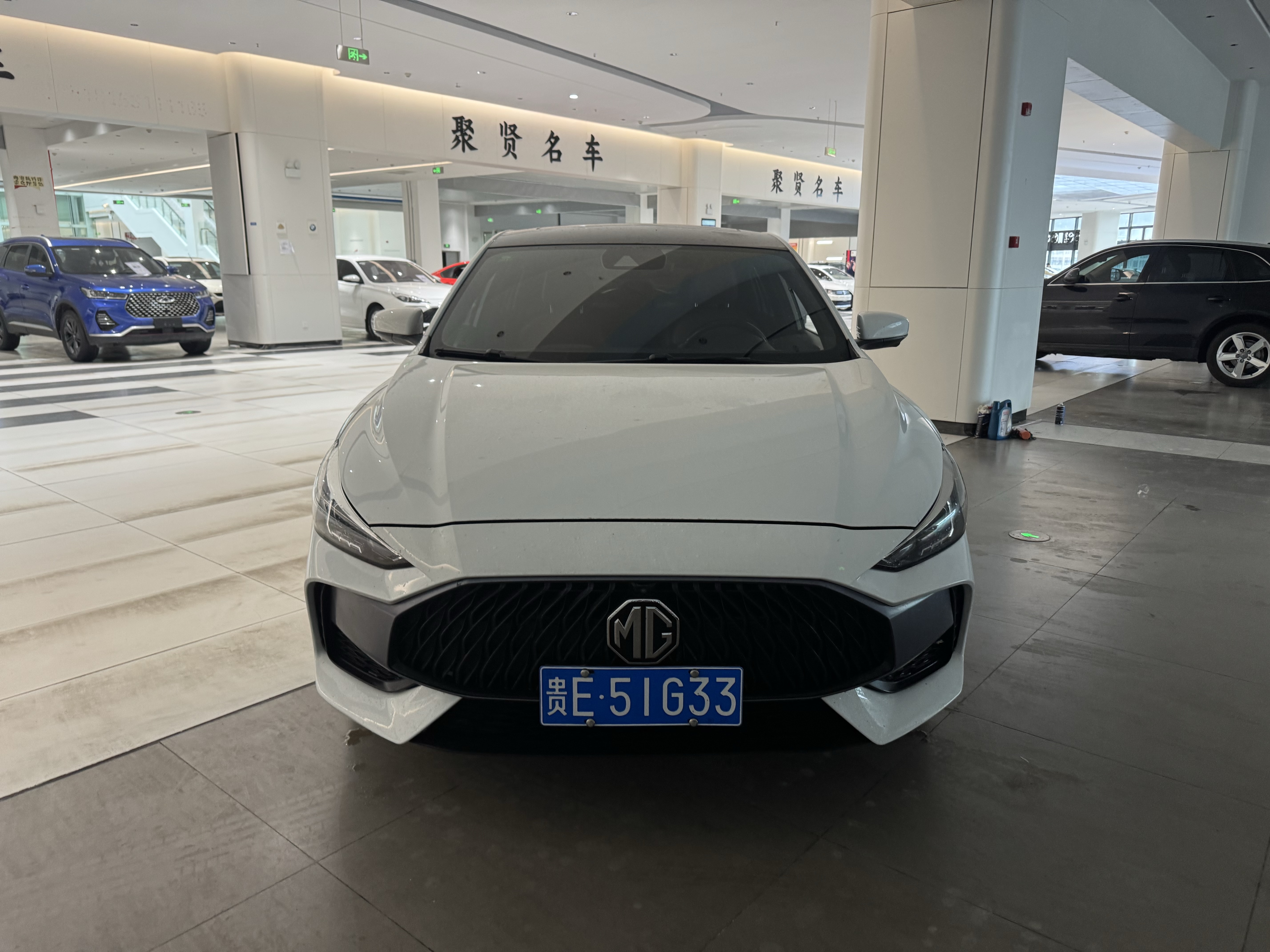 5 2021 5 2021 car image
