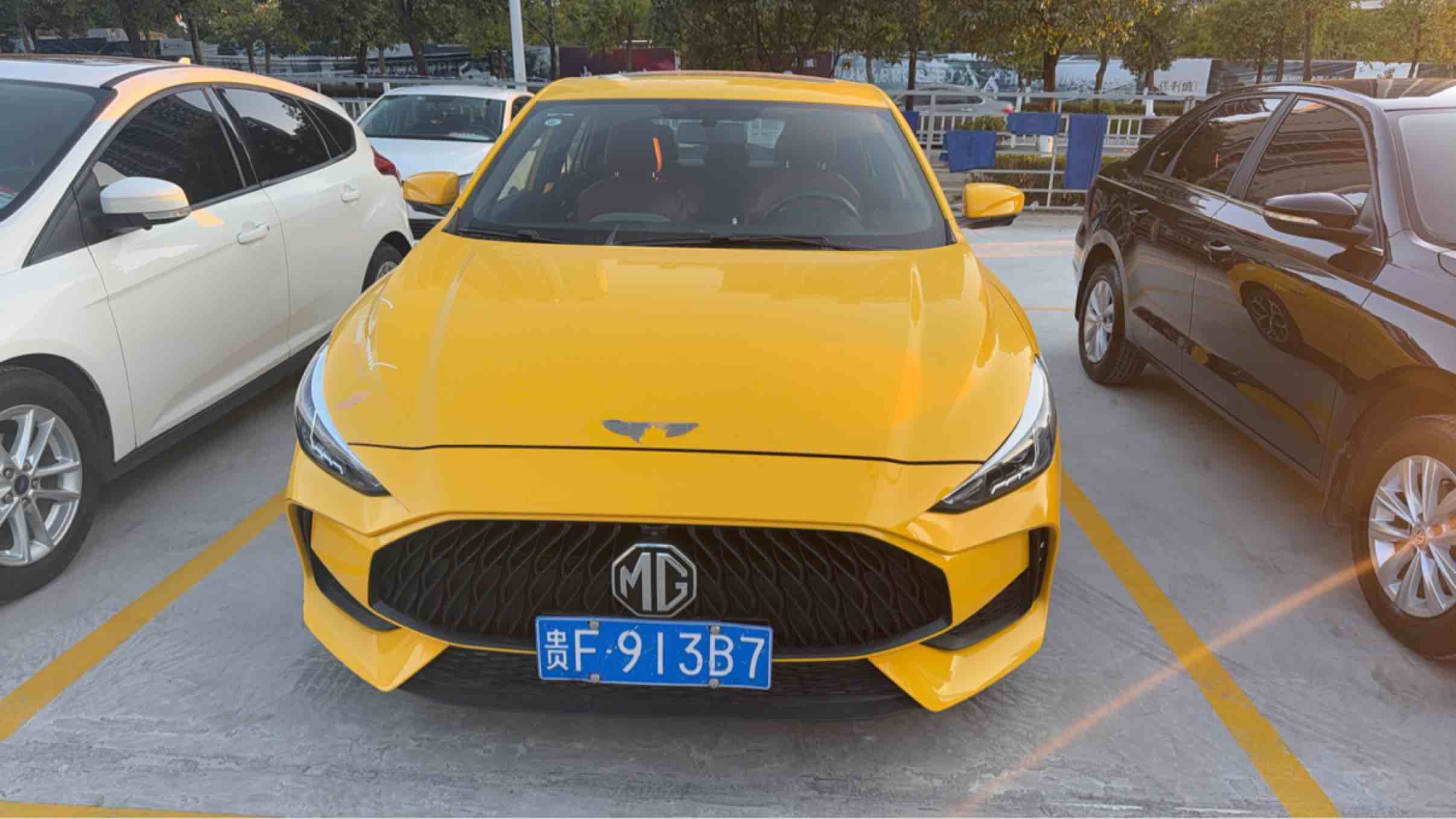 5 2021 5 2021 car image