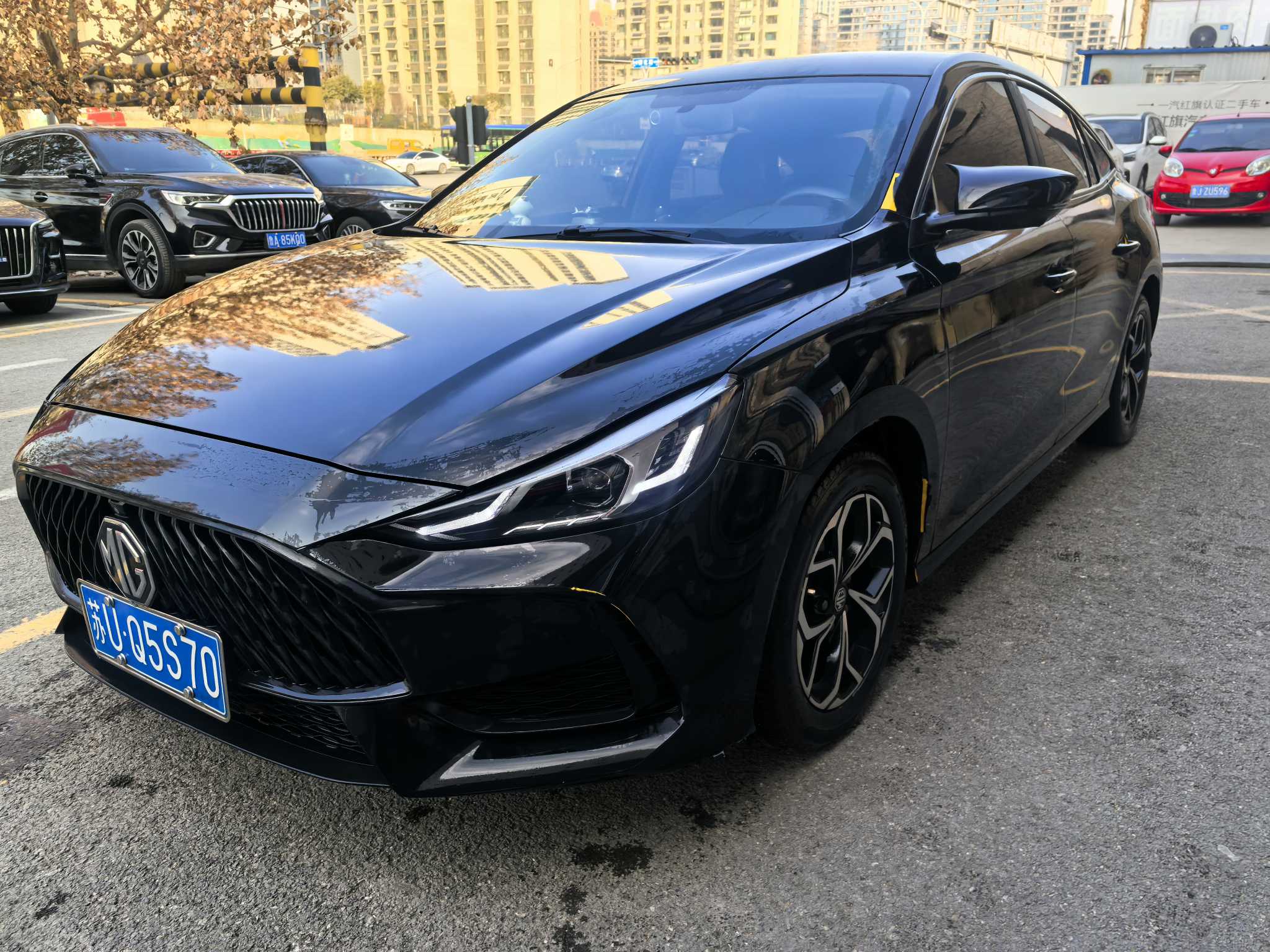 5 2021 5 2021 car image