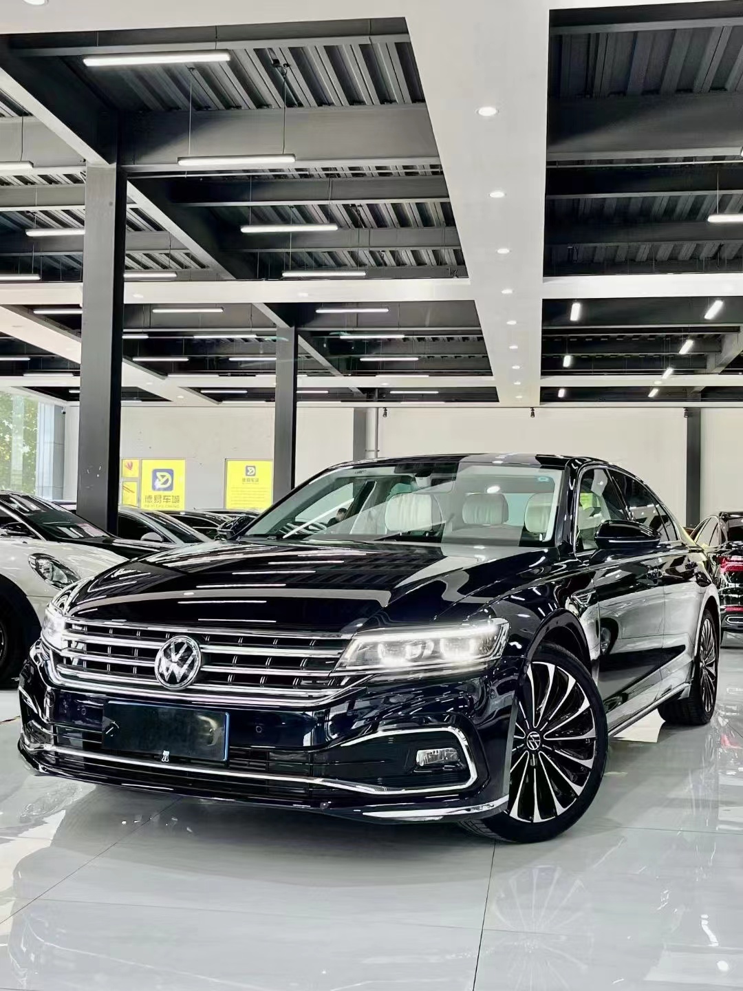 Volkswagen Phideon 2020 immagine di auto 