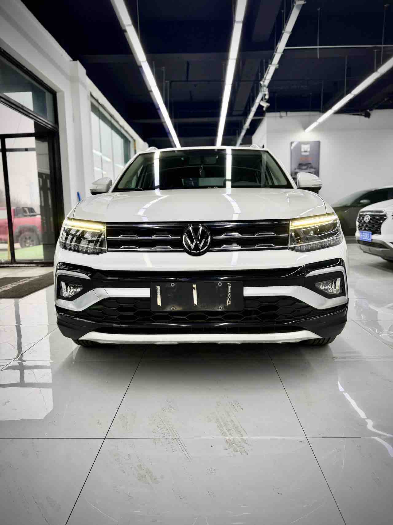 Volkswagen T-Cross 2021 Volkswagen T-Cross 2021 car image