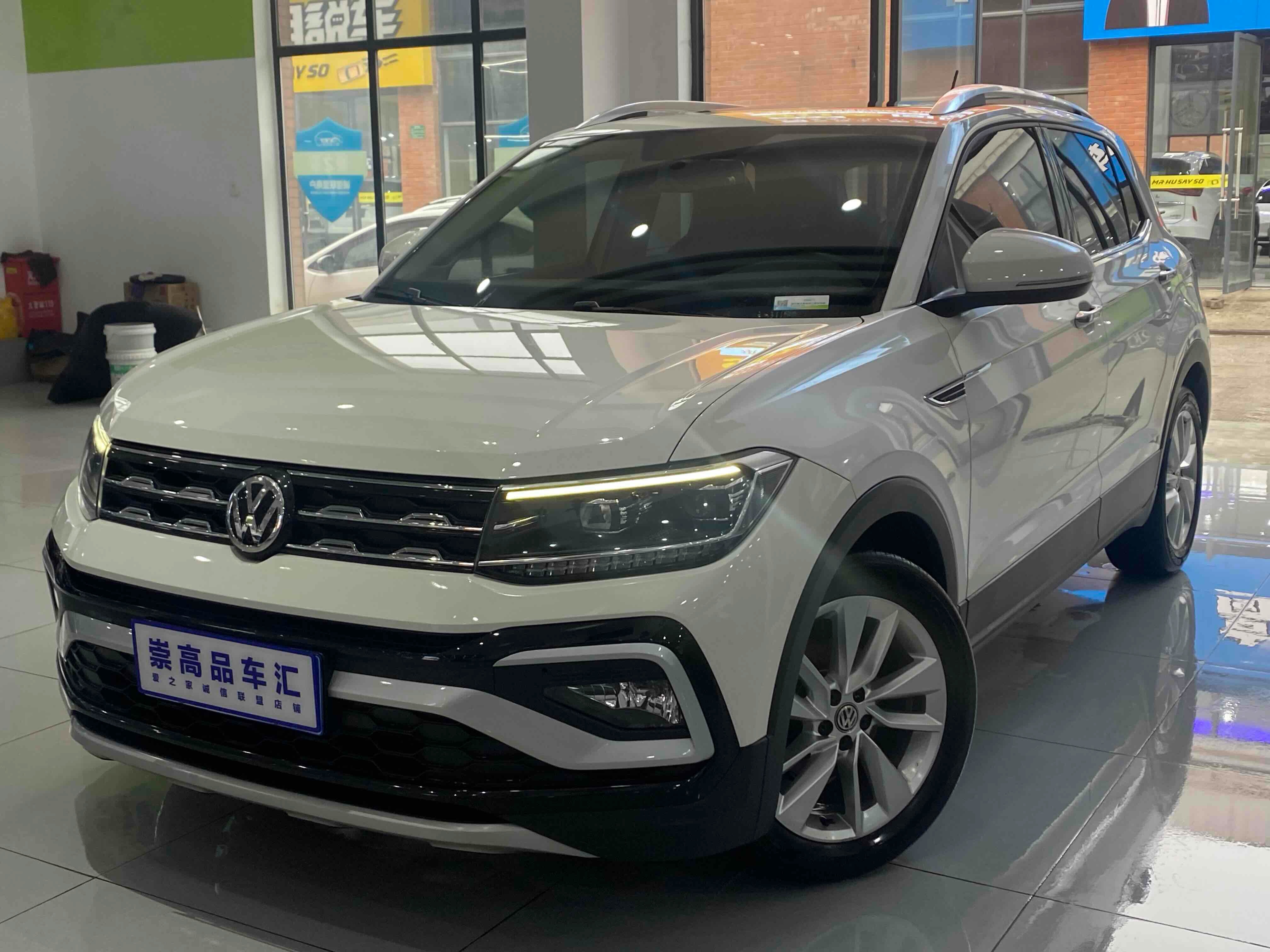 Volkswagen T-Cross 2021 immagine di auto 