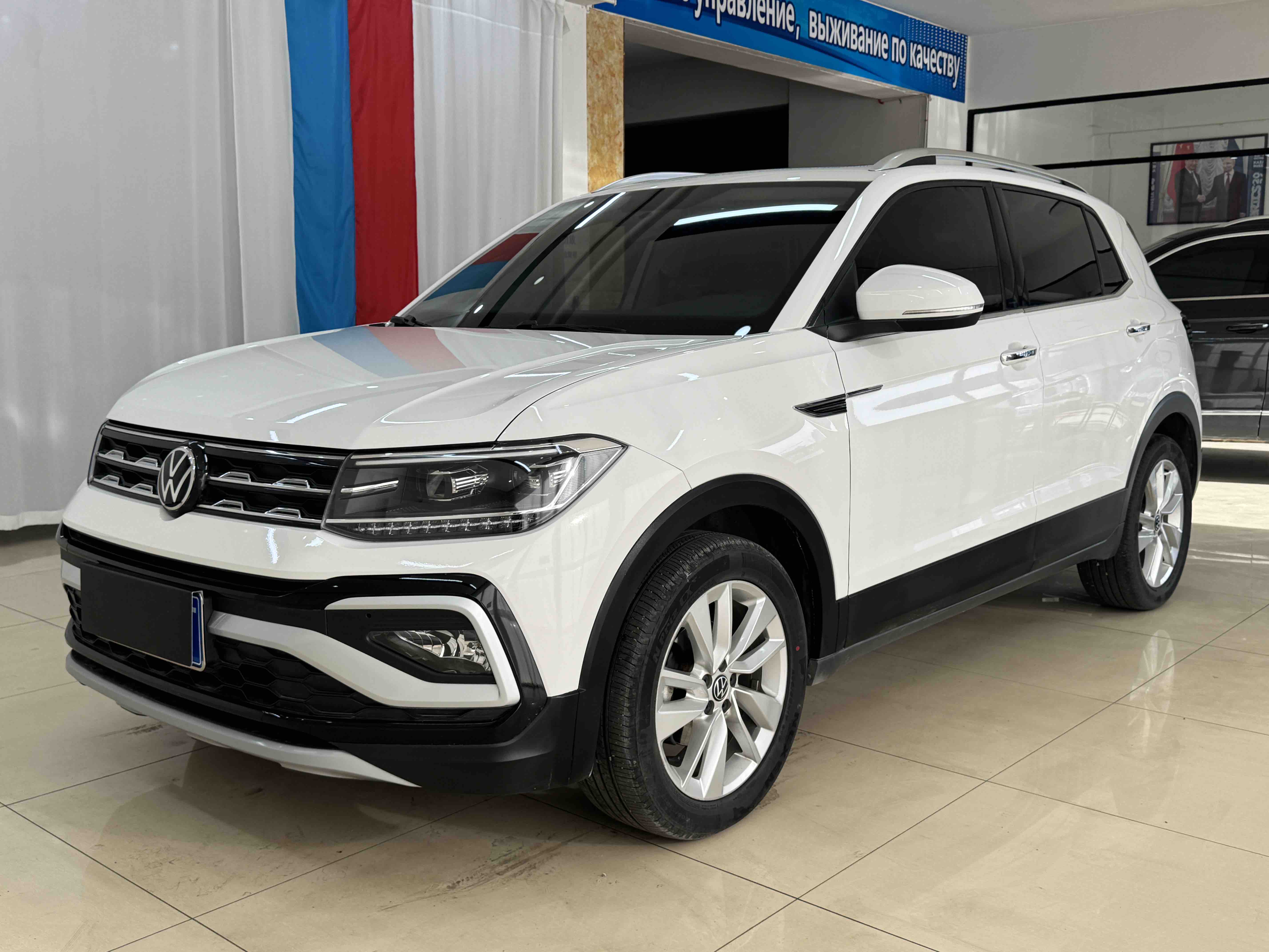 Volkswagen T-Cross 2021 car image 