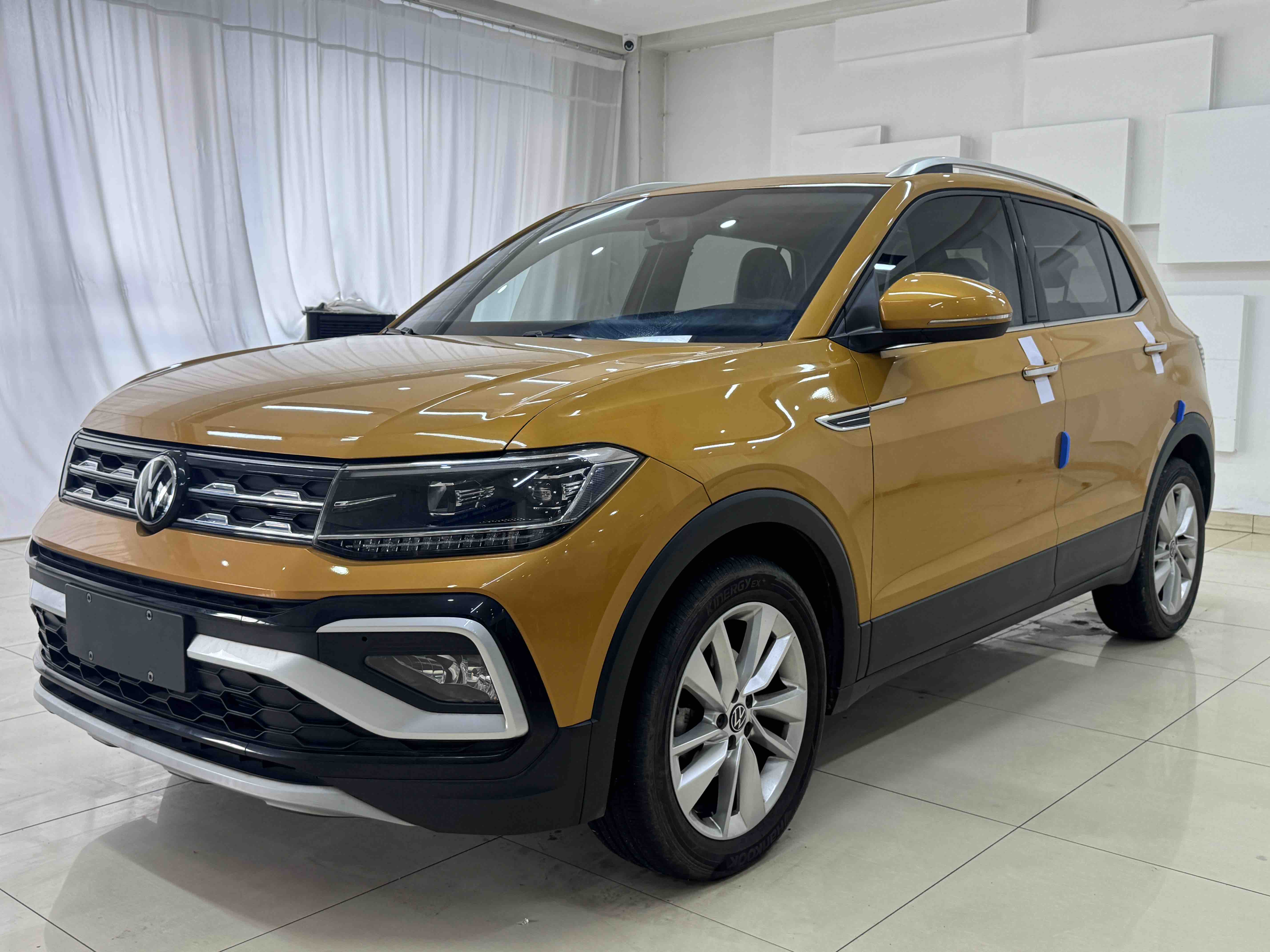 Volkswagen T-Cross 2021 immagine di auto 