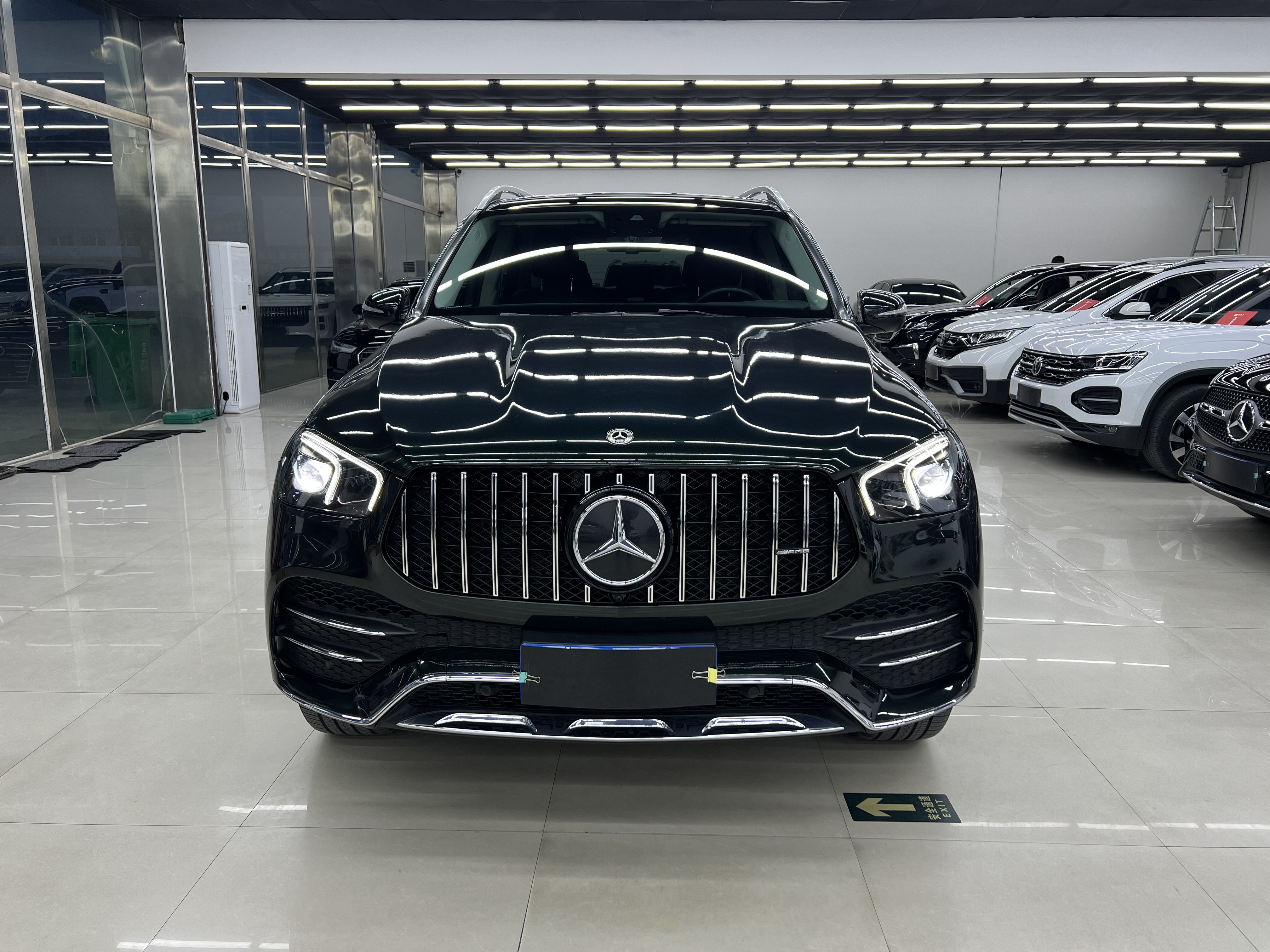 Mercedes-Benz GLE Class 2021 Mercedes-Benz GLE Class 2021 car image