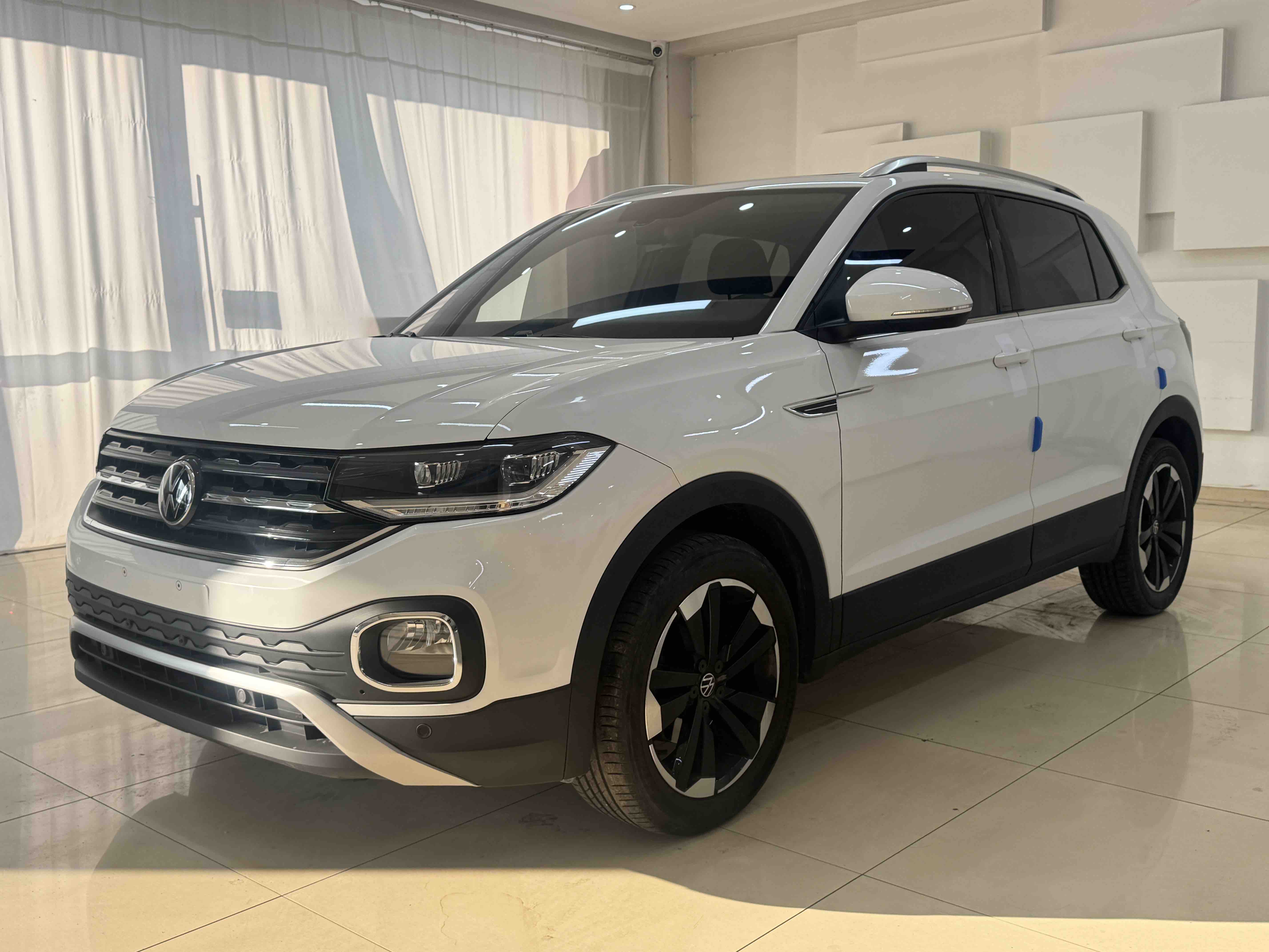 Volkswagen Tacqua 2021 car image 