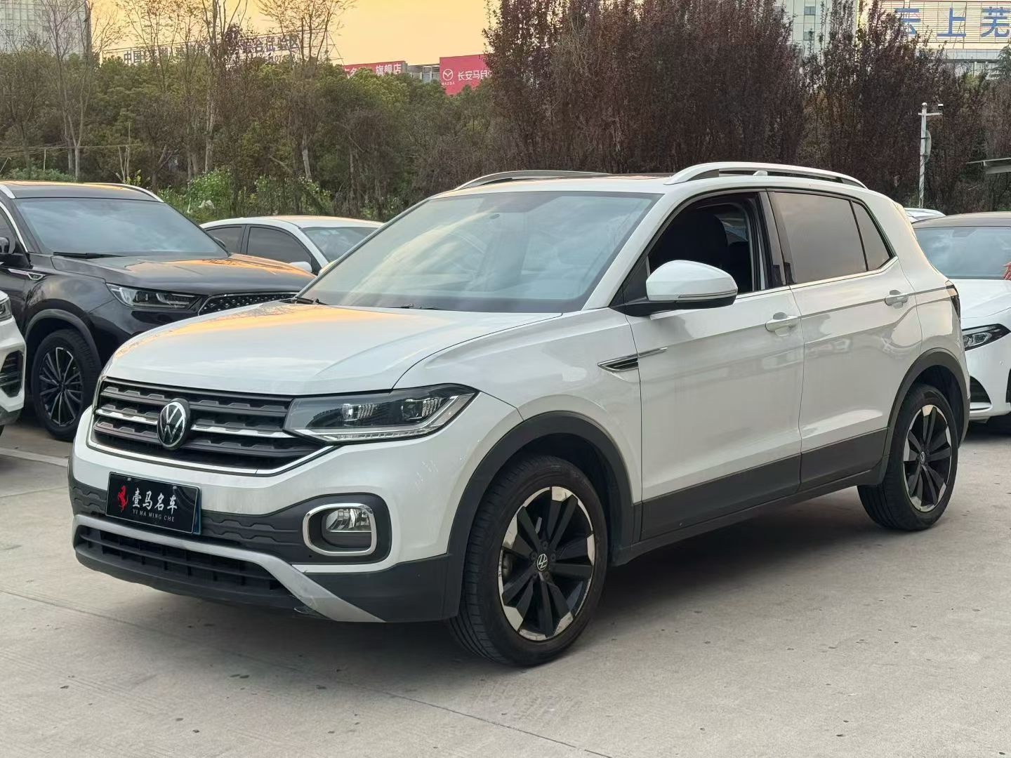Tacqua 2021 car image 