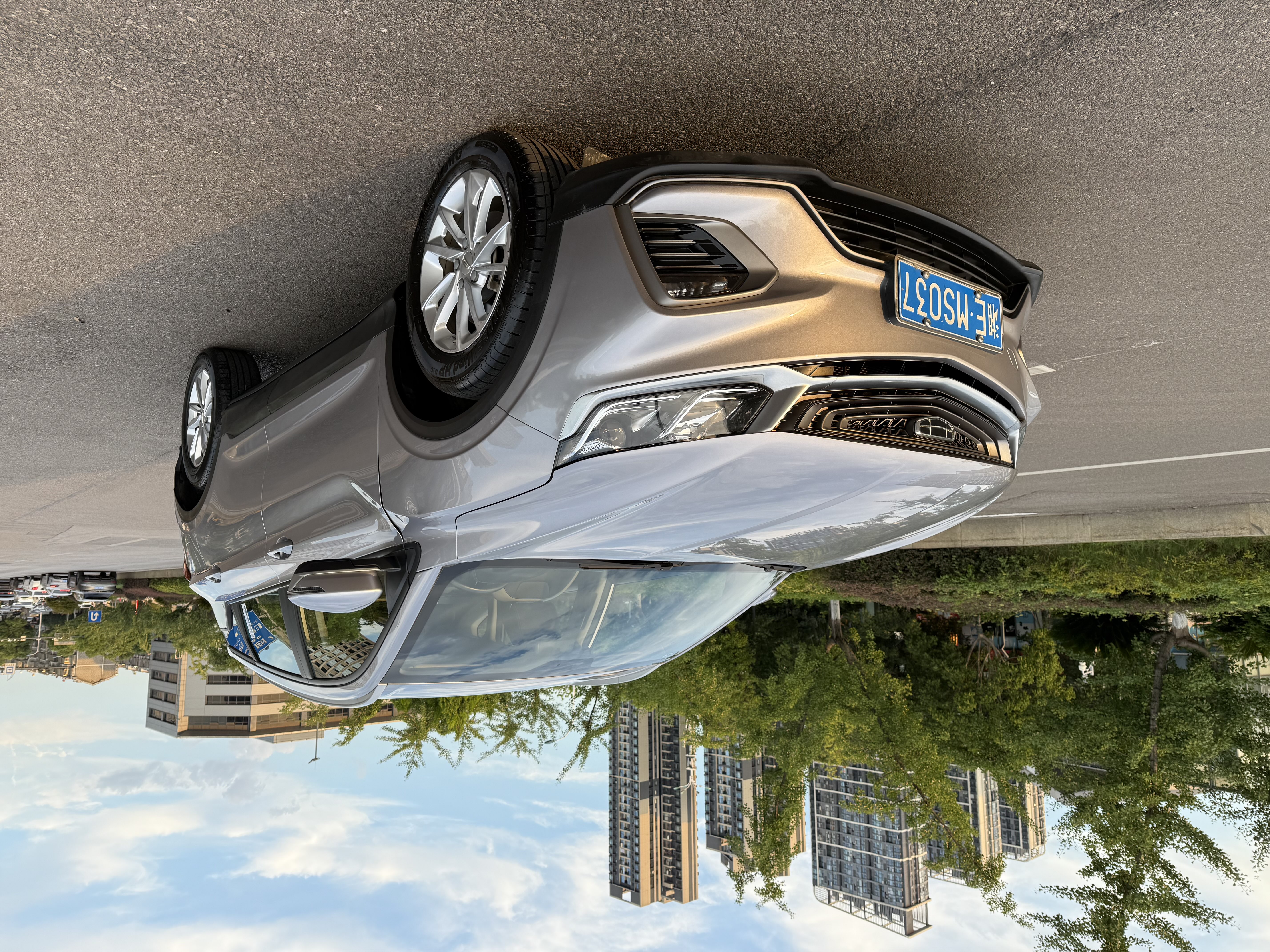 吉利汽车缤越2021 中国出口二手车