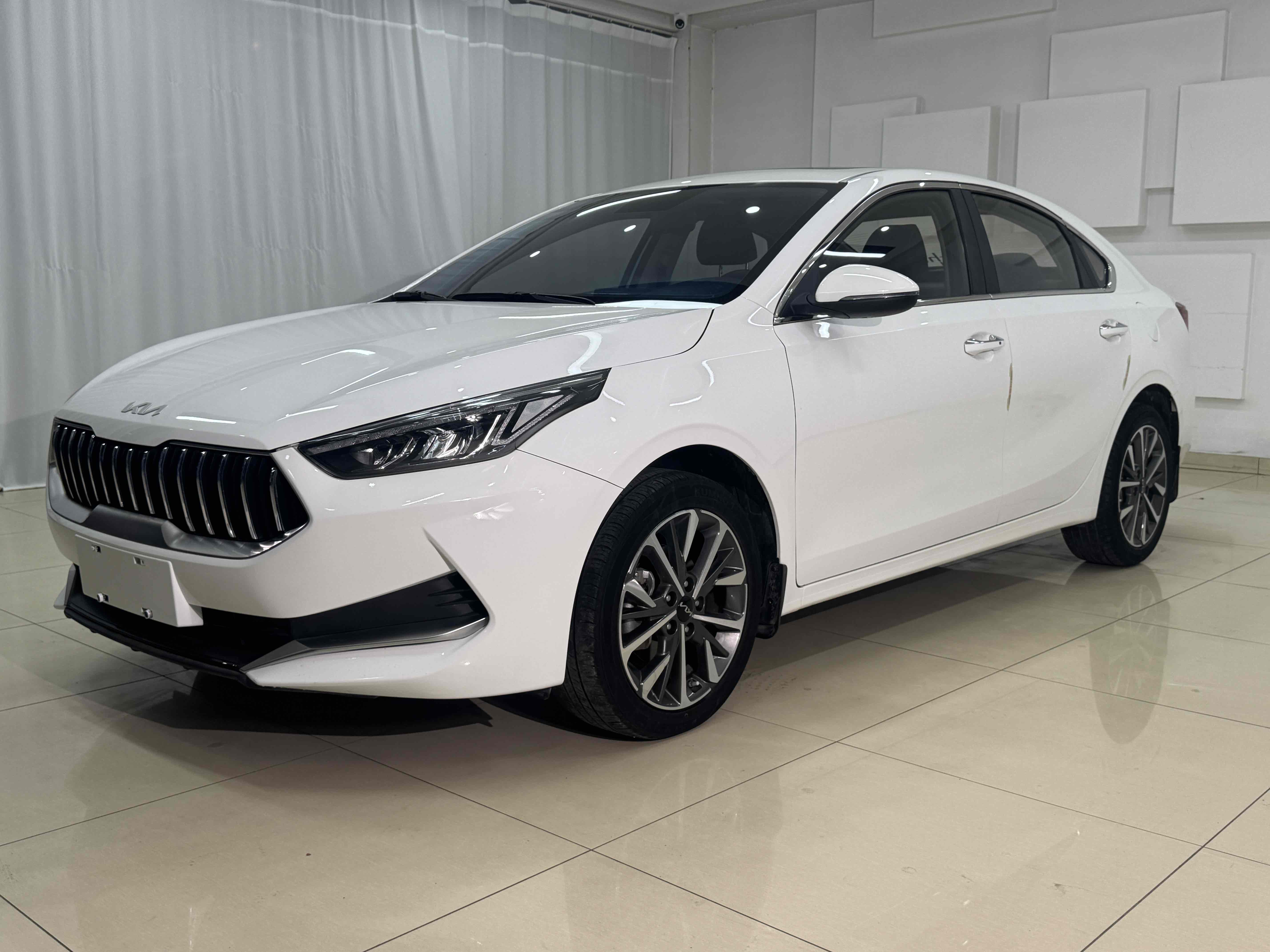 Kia K3 2021 car image 