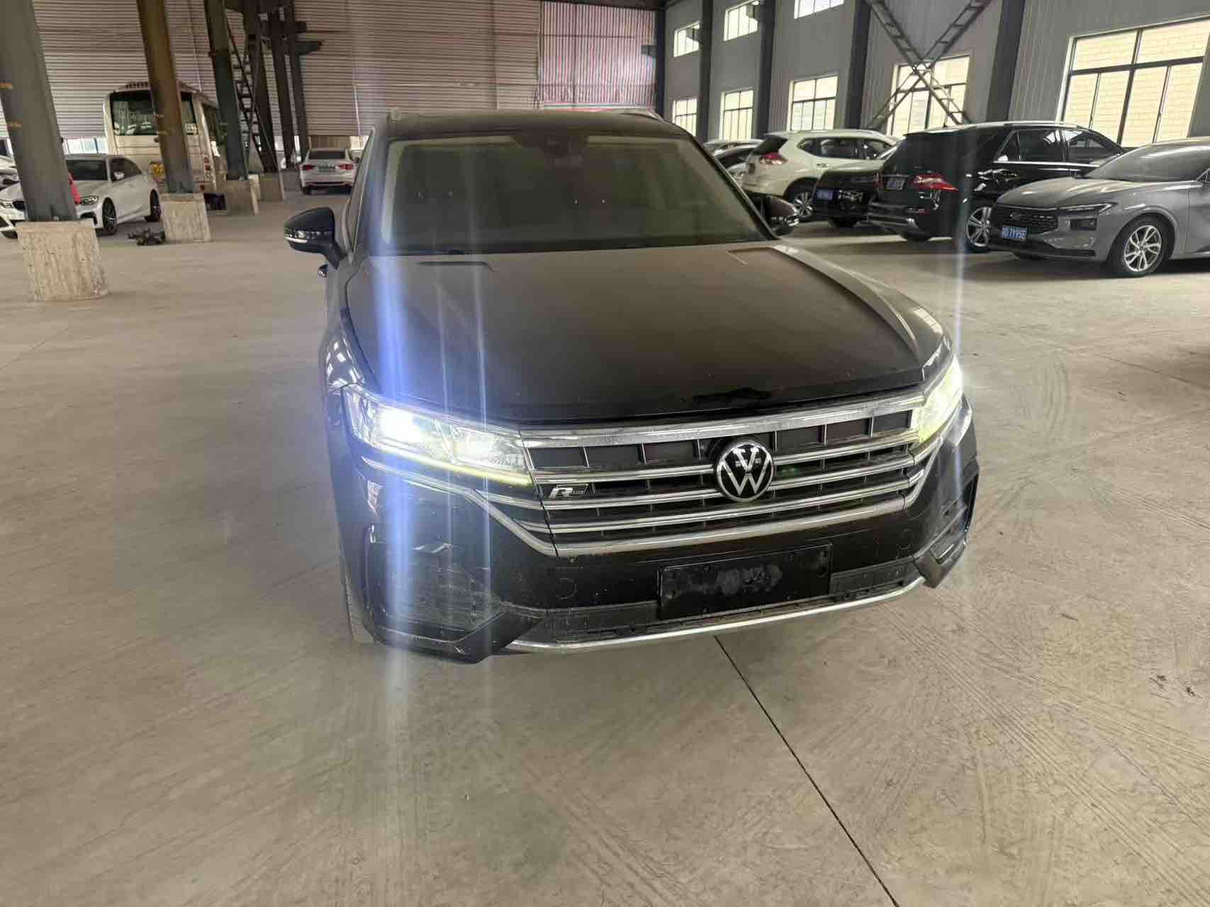 Volkswagen Touareg 2021 car image 