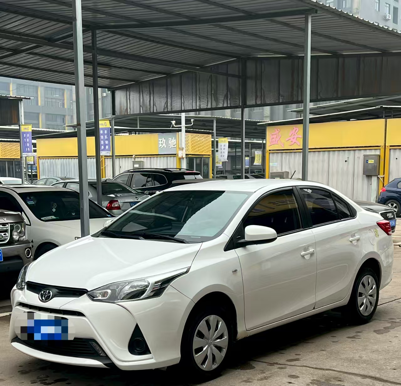 Toyota Yaris L Zhixiang 2021 Toyota Yaris L Zhixiang 2021 صورة سيارة