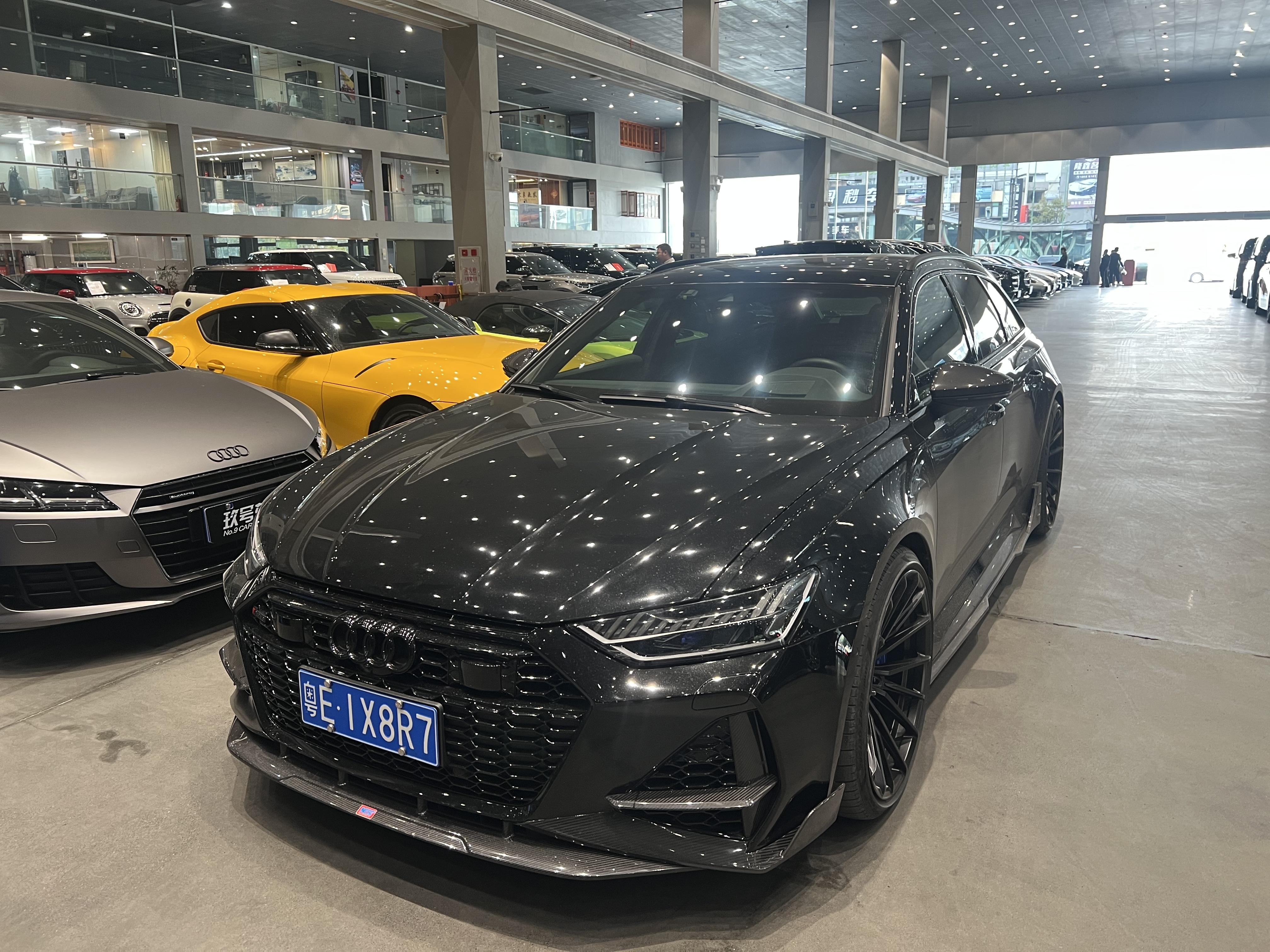 Audi RS 6 2023 car image 