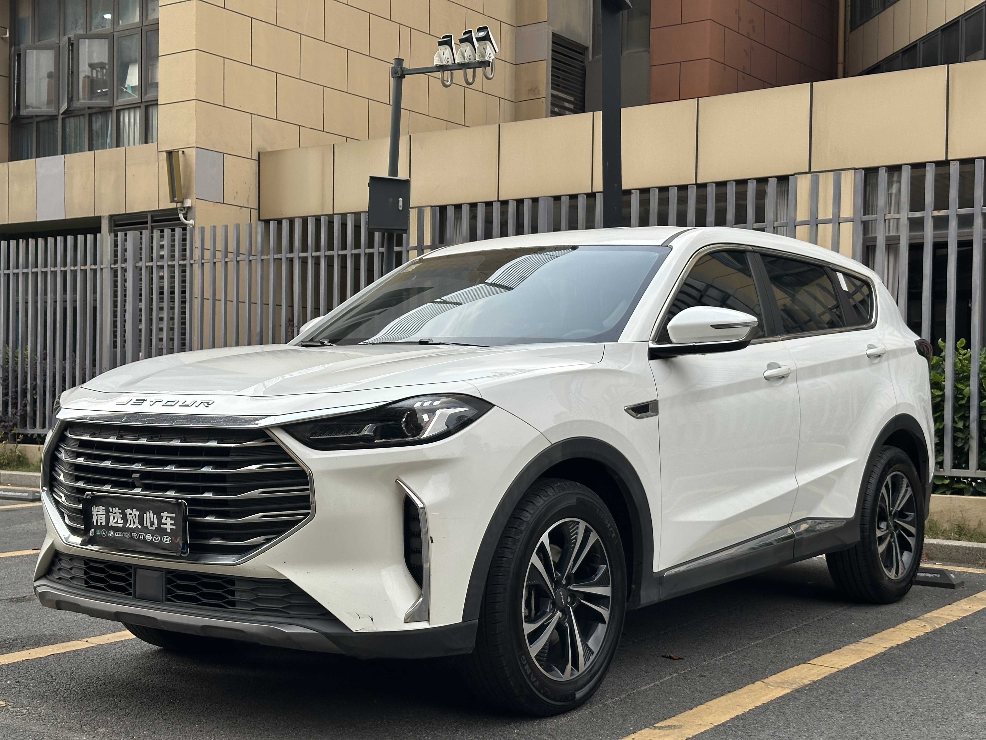 X70 2021 X70 2021 car image