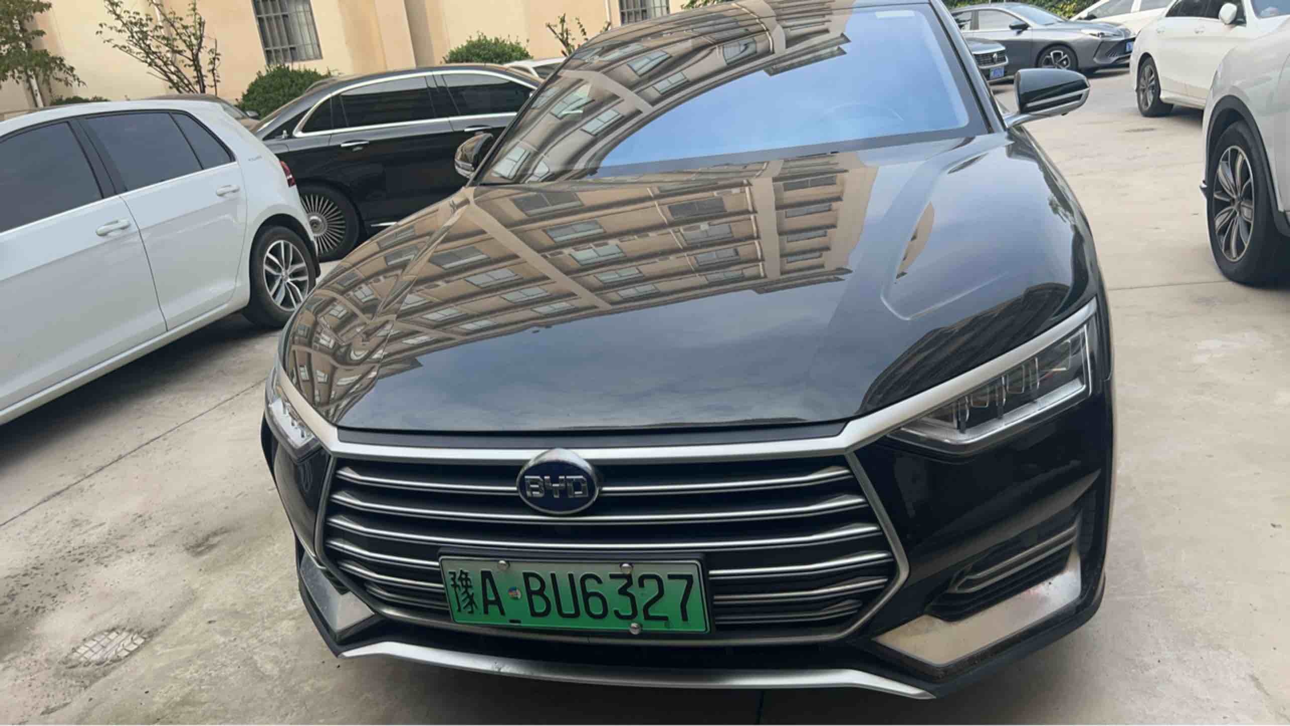 BYD e9 2021 car image 