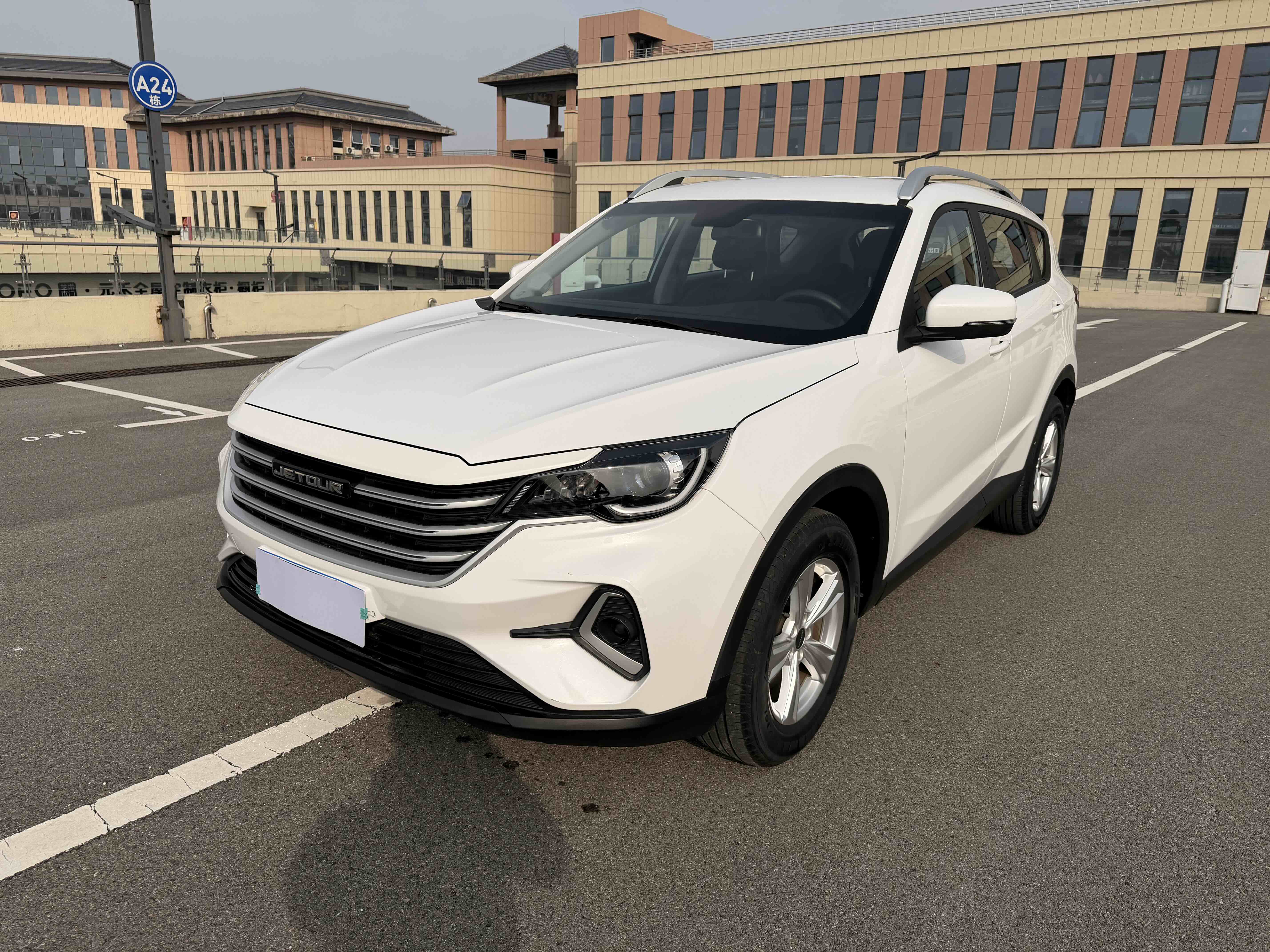 X70M 2021 X70M 2021 car image