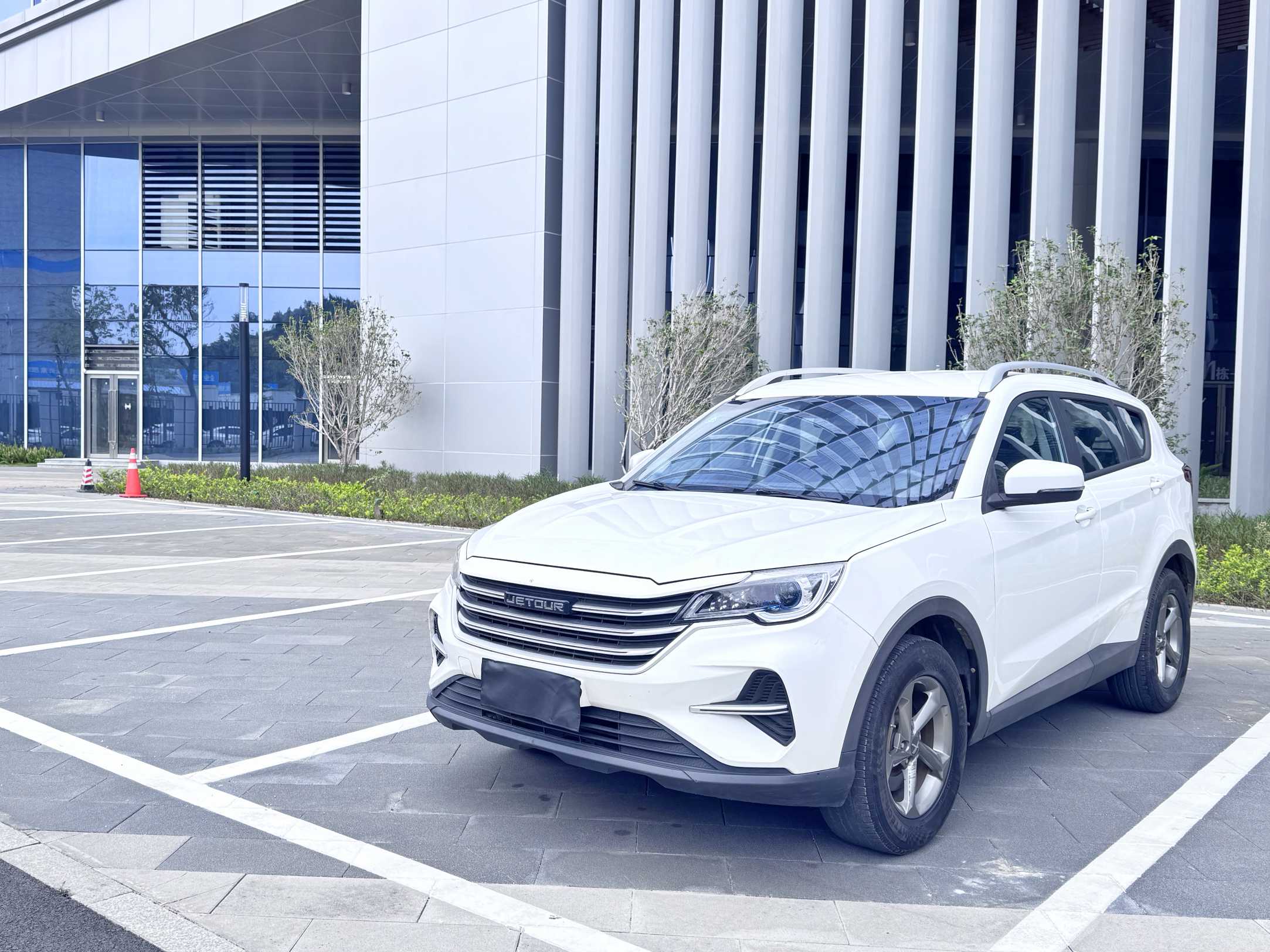X70M 2020 X70M 2020 car image