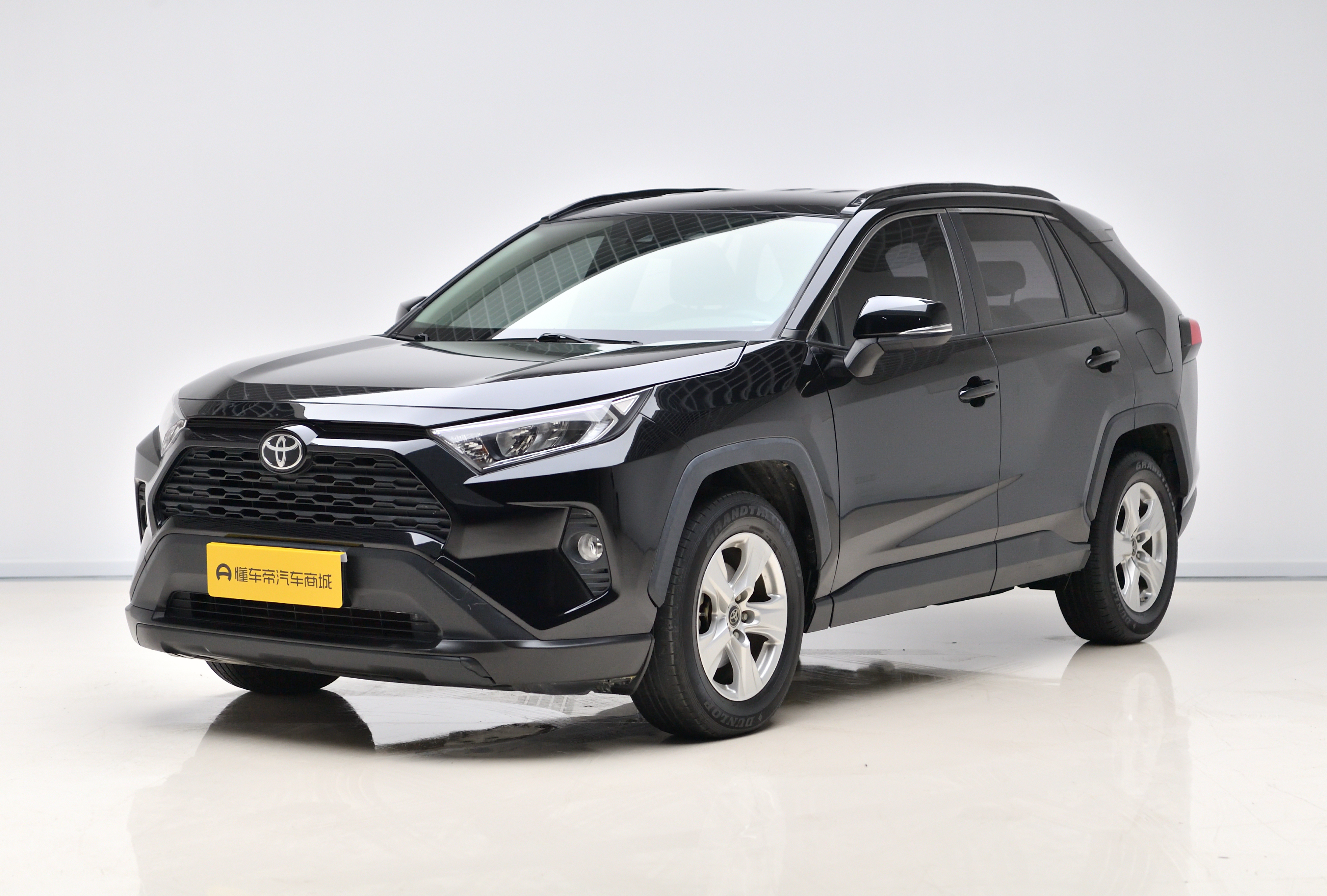 Toyota RAV4 2021 car image 