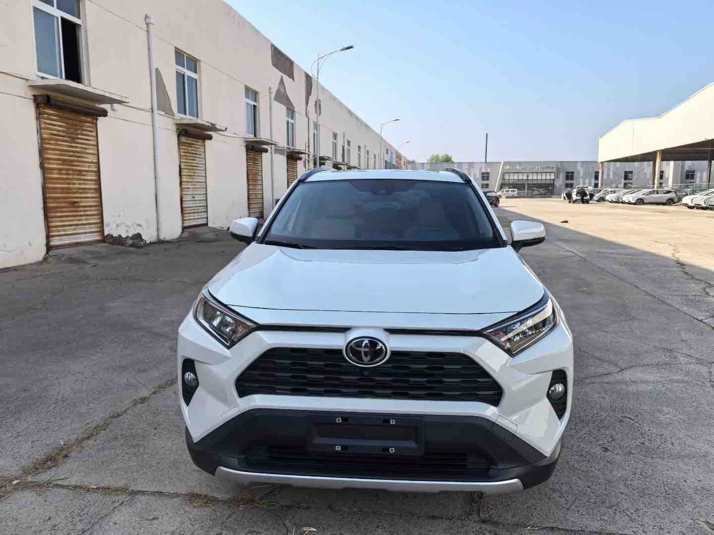 Toyota RAV4 2022 car image 