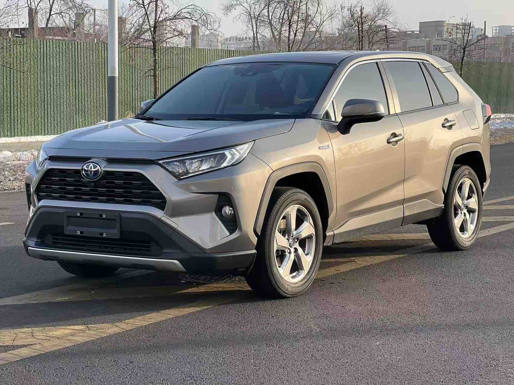 Toyota RAV4 Hybird E+ 2022 Toyota RAV4 Hybird E+ 2022 immagine di auto