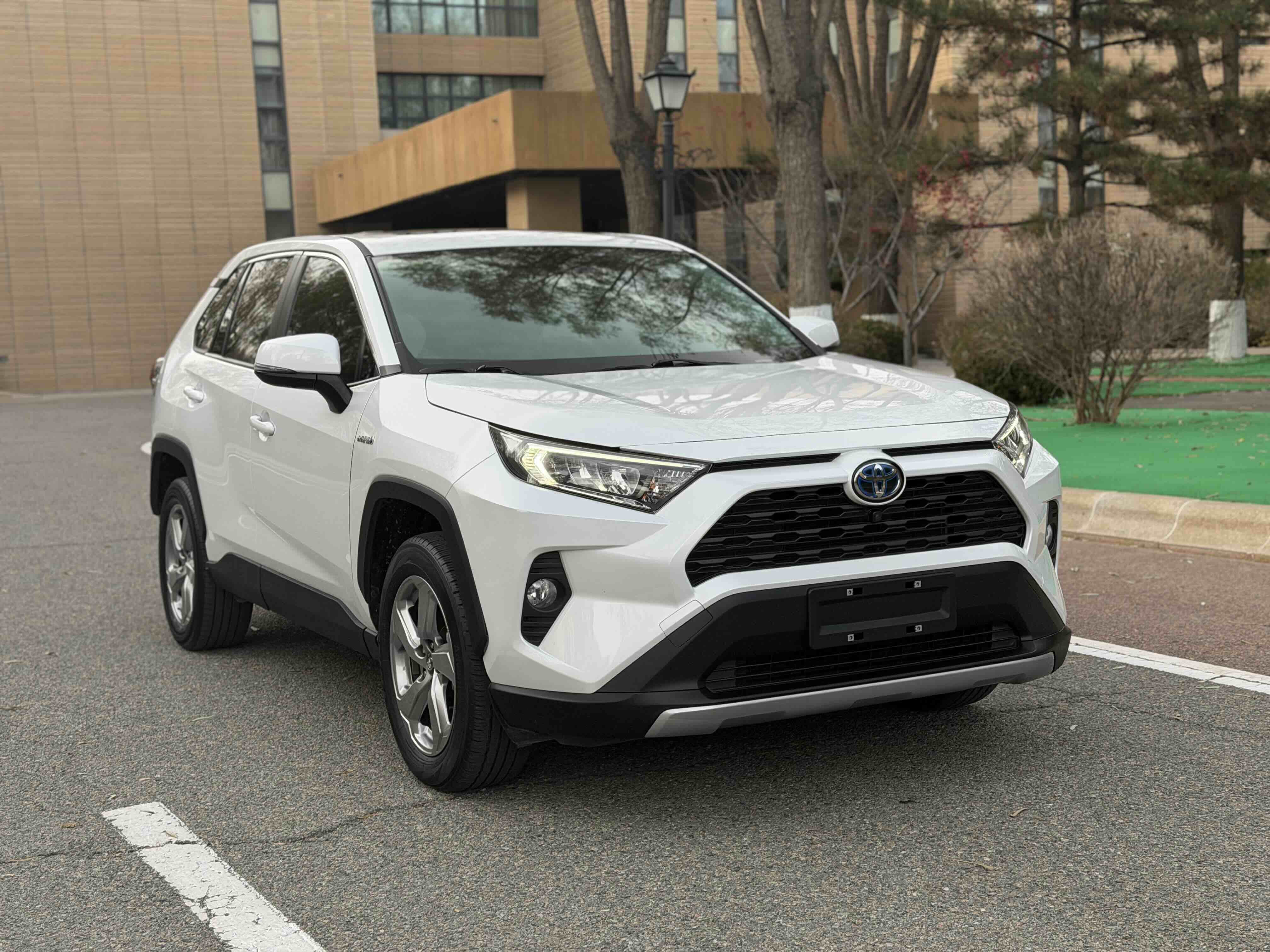 Toyota RAV4 Hybird E+ 2022 Toyota RAV4 Hybird E+ 2022 immagine di auto