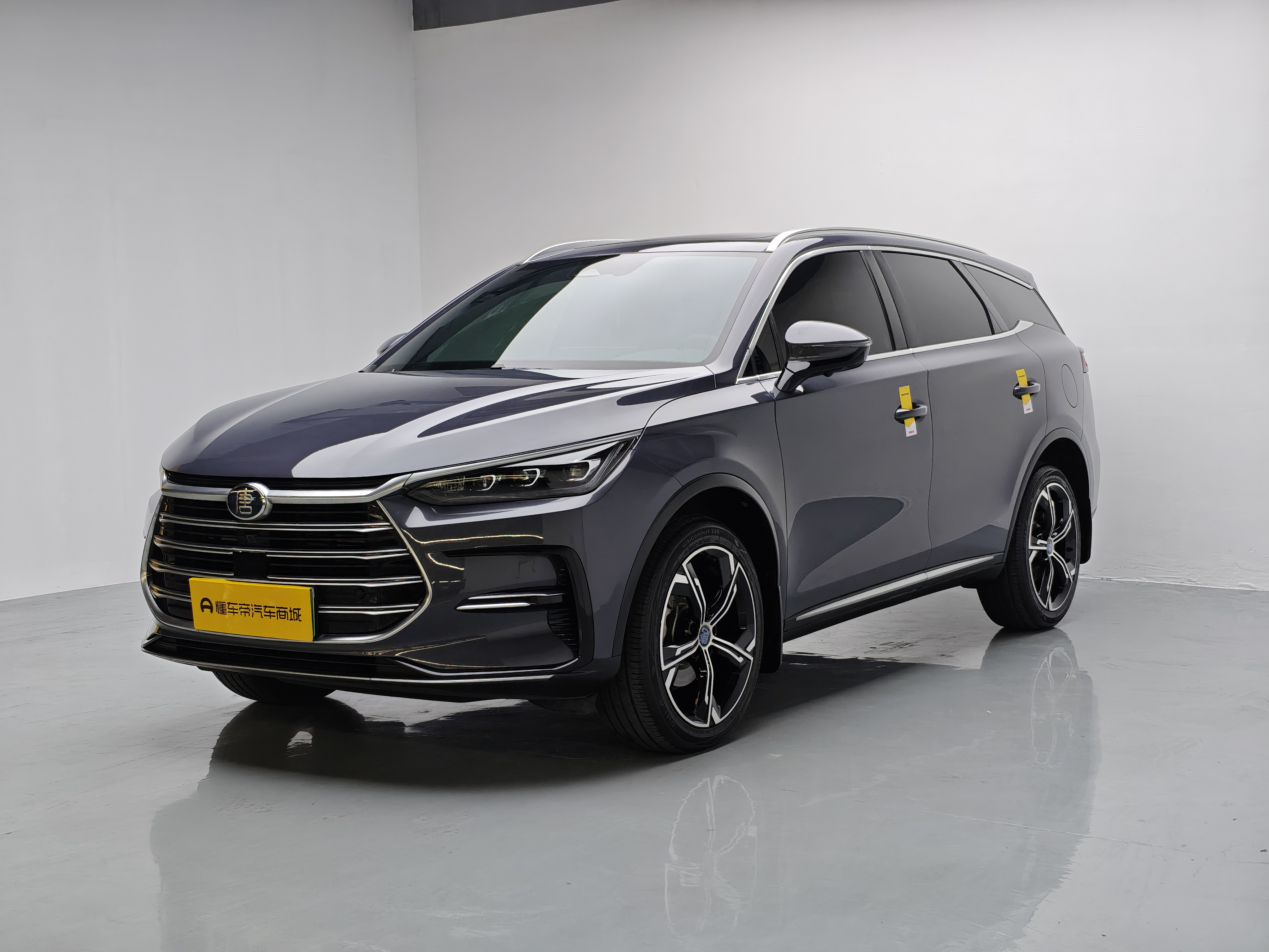 BYD Tang New Energy 2022 BYD Tang New Energy 2022 car image