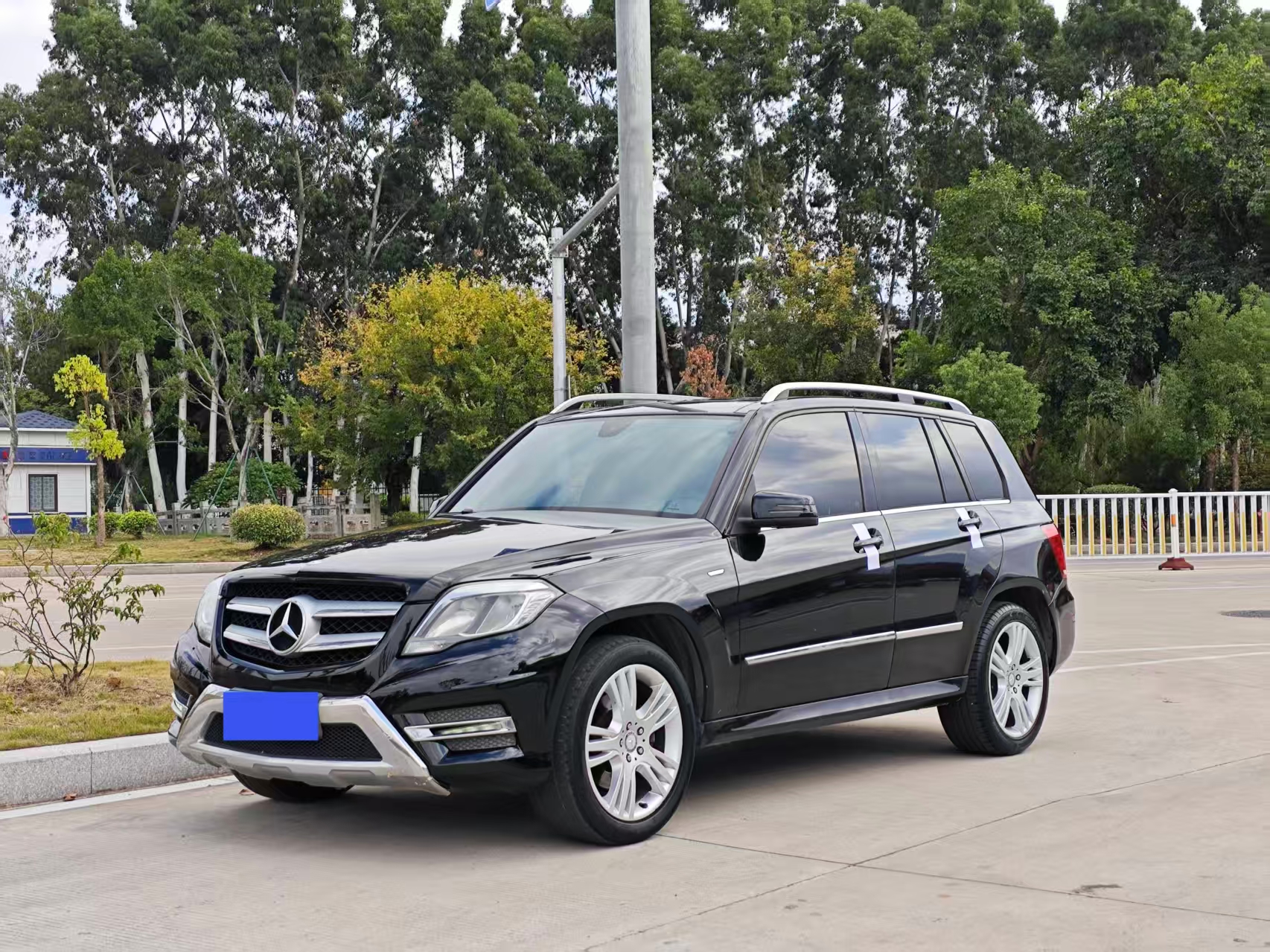 Mercedes-Benz GLK Class 2015 Mercedes-Benz GLK Class 2015 car image