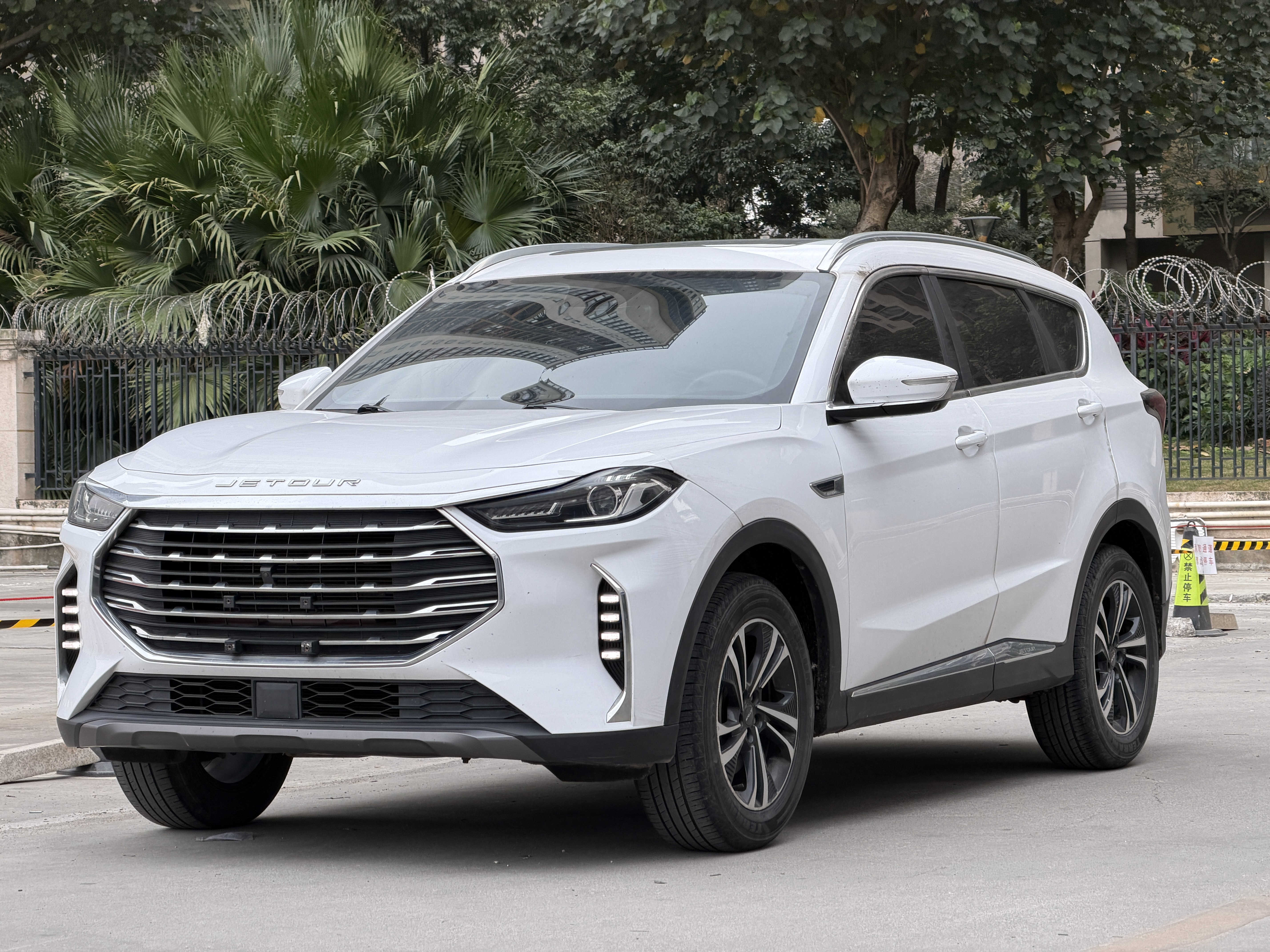 Jetour X70 PLUS 2021 Jetour X70 PLUS 2021 car image