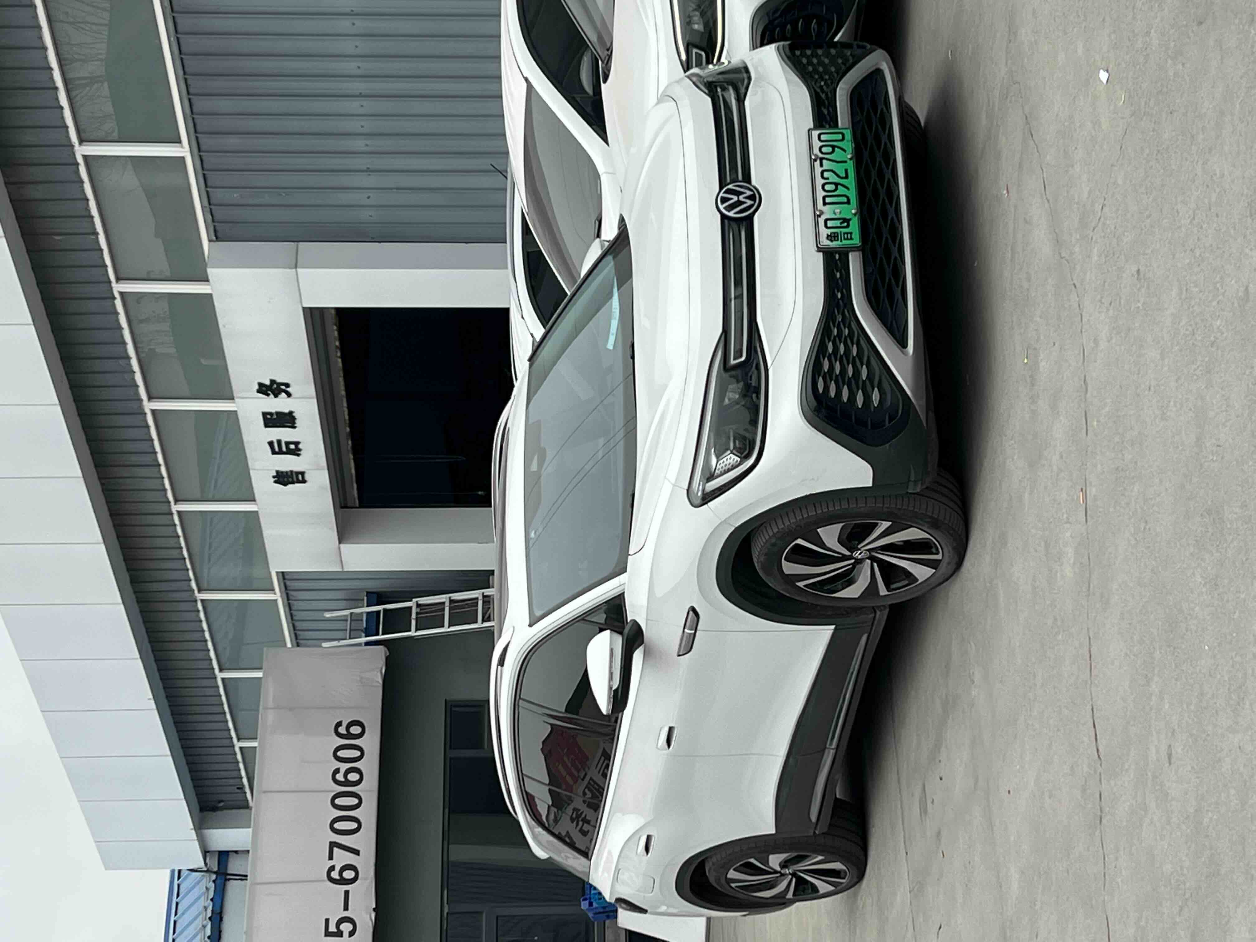 Volkswagen ID.6 Crozz 2021 immagine di auto 