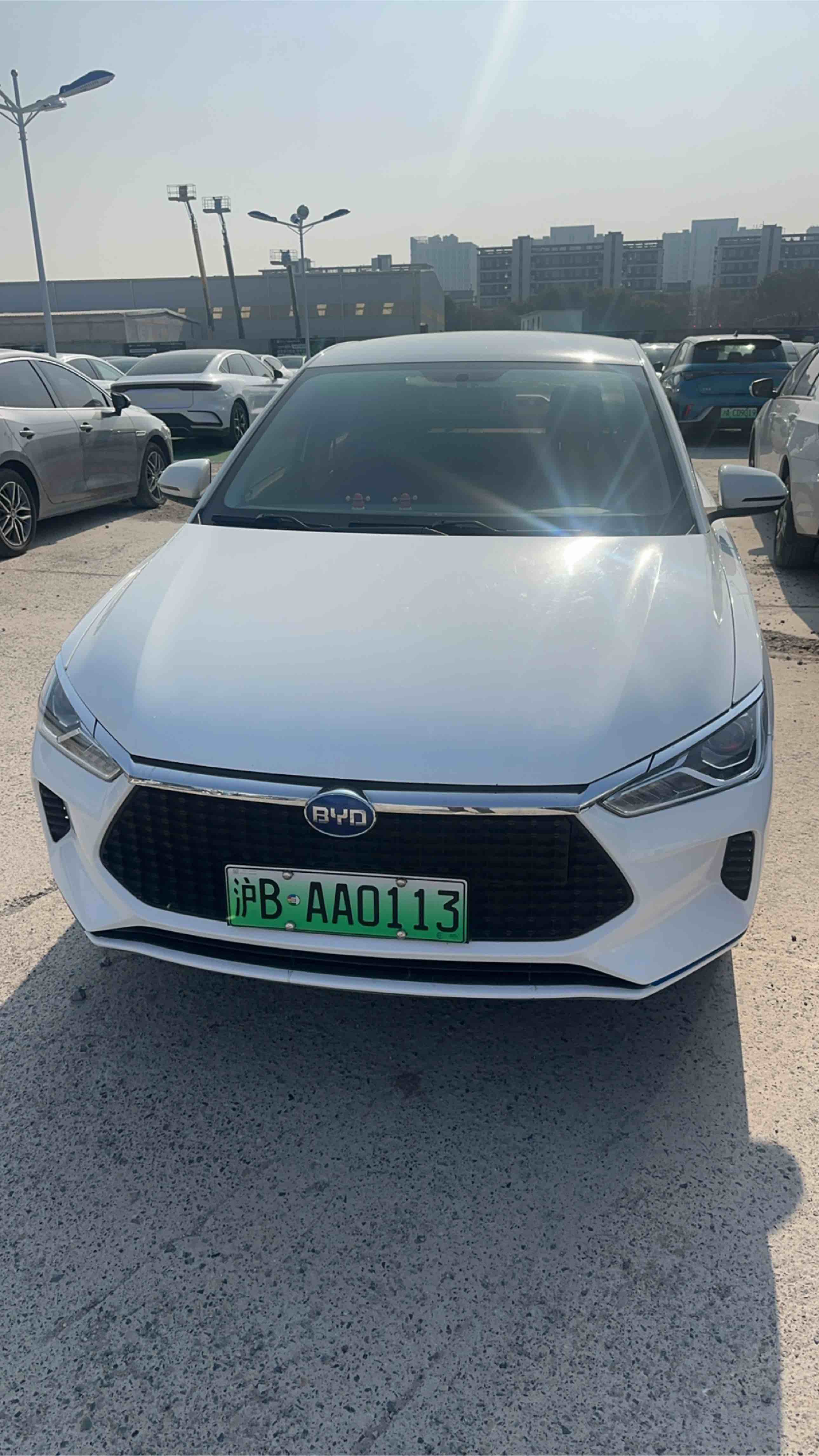 BYD e3 2022 car image 