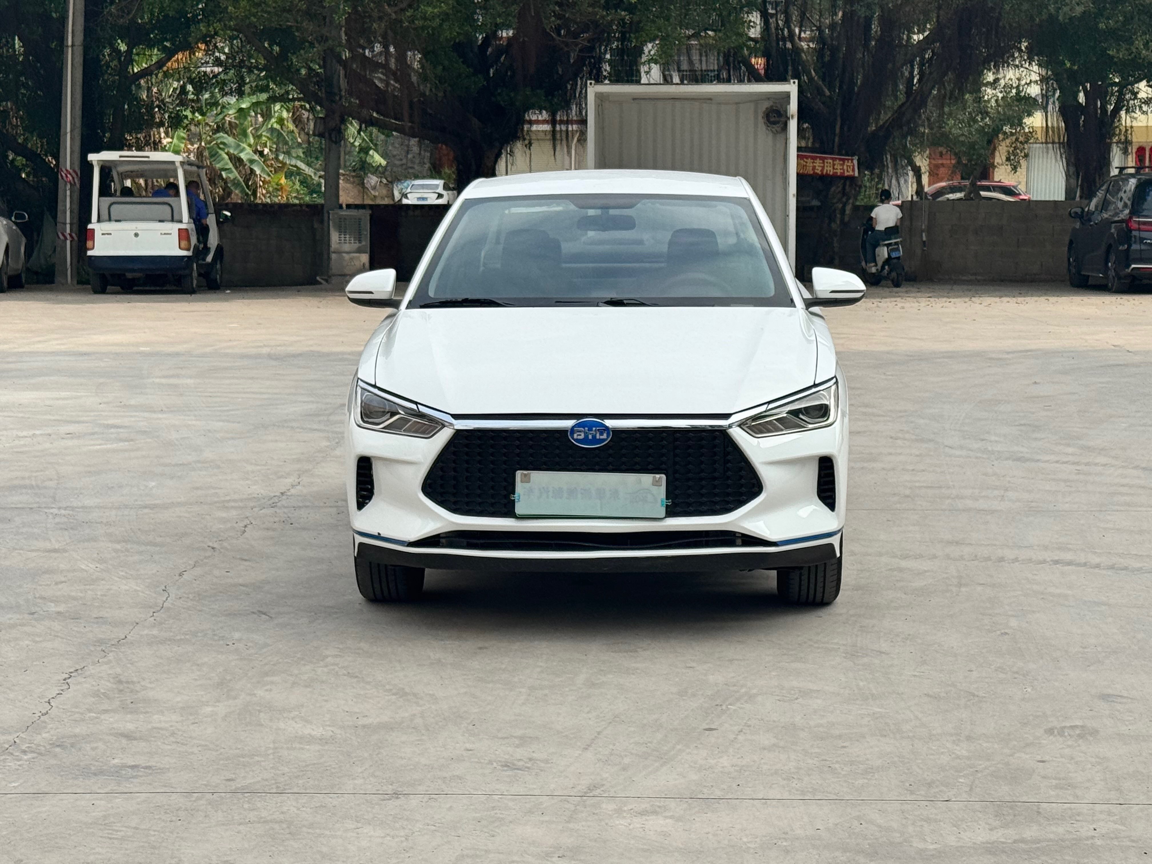 BYD e3 2022 car image 