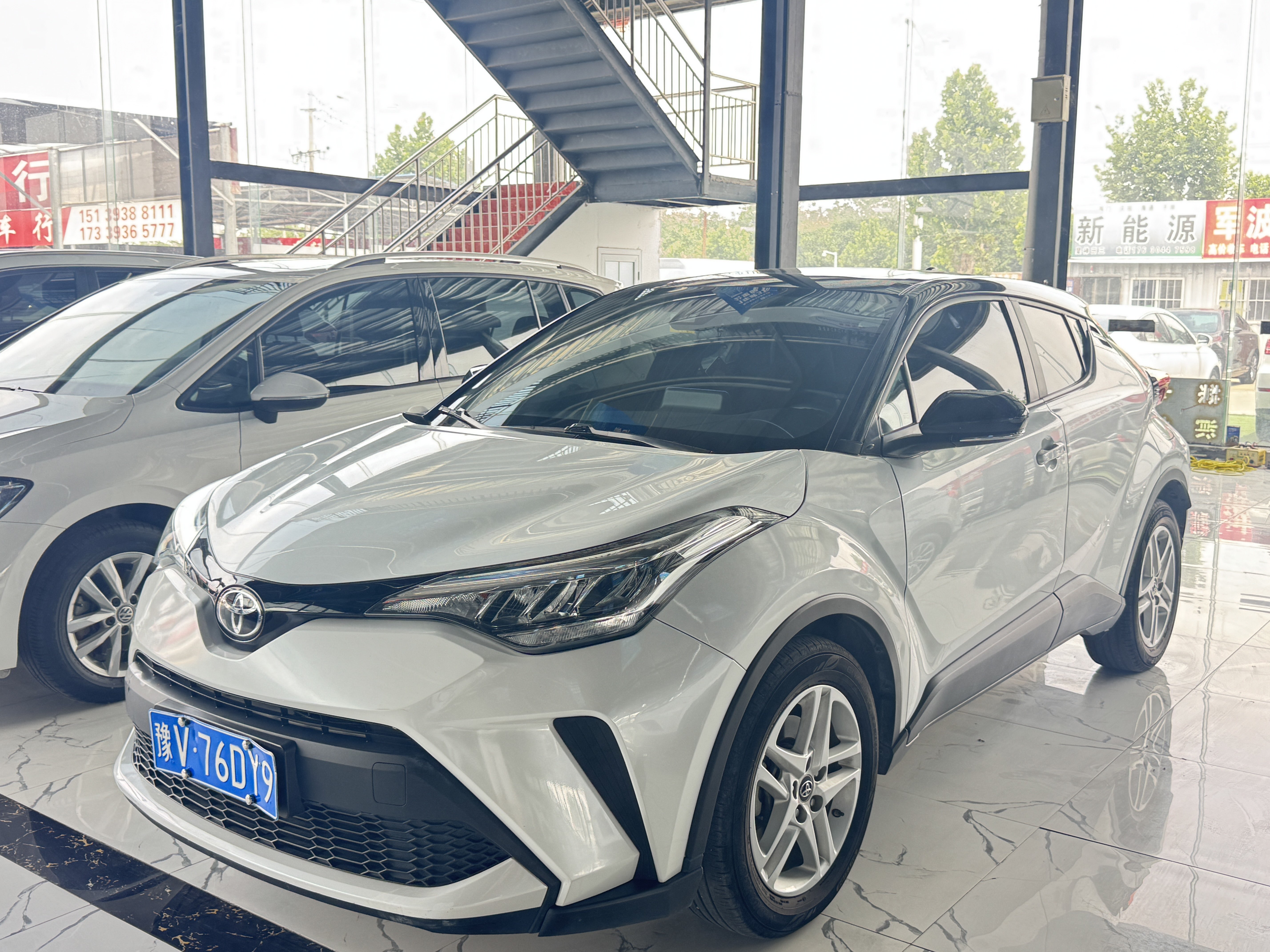 Toyota C-HR 2021 汽车图片 