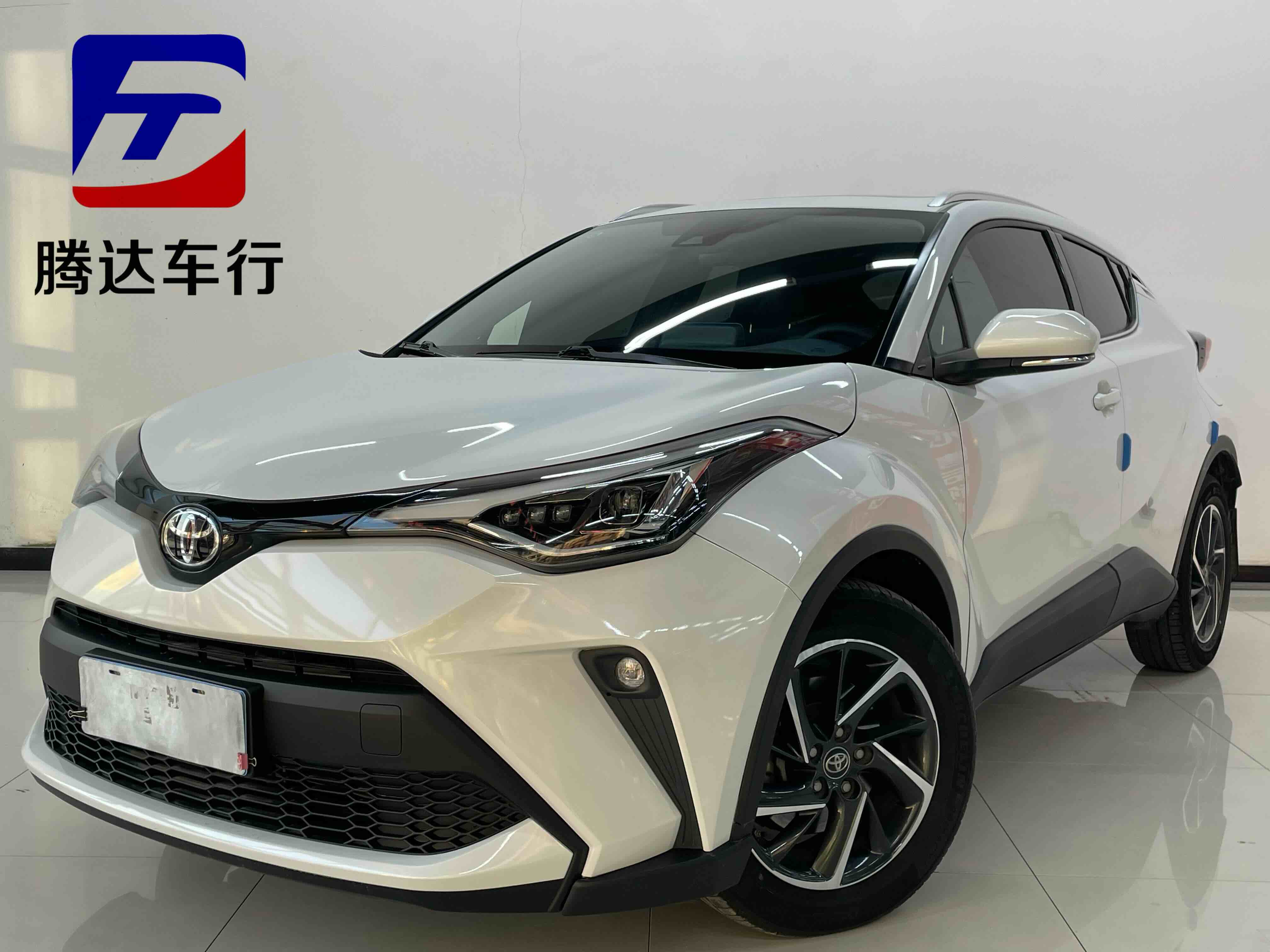 Toyota C-HR 2021 Toyota C-HR 2021 car image