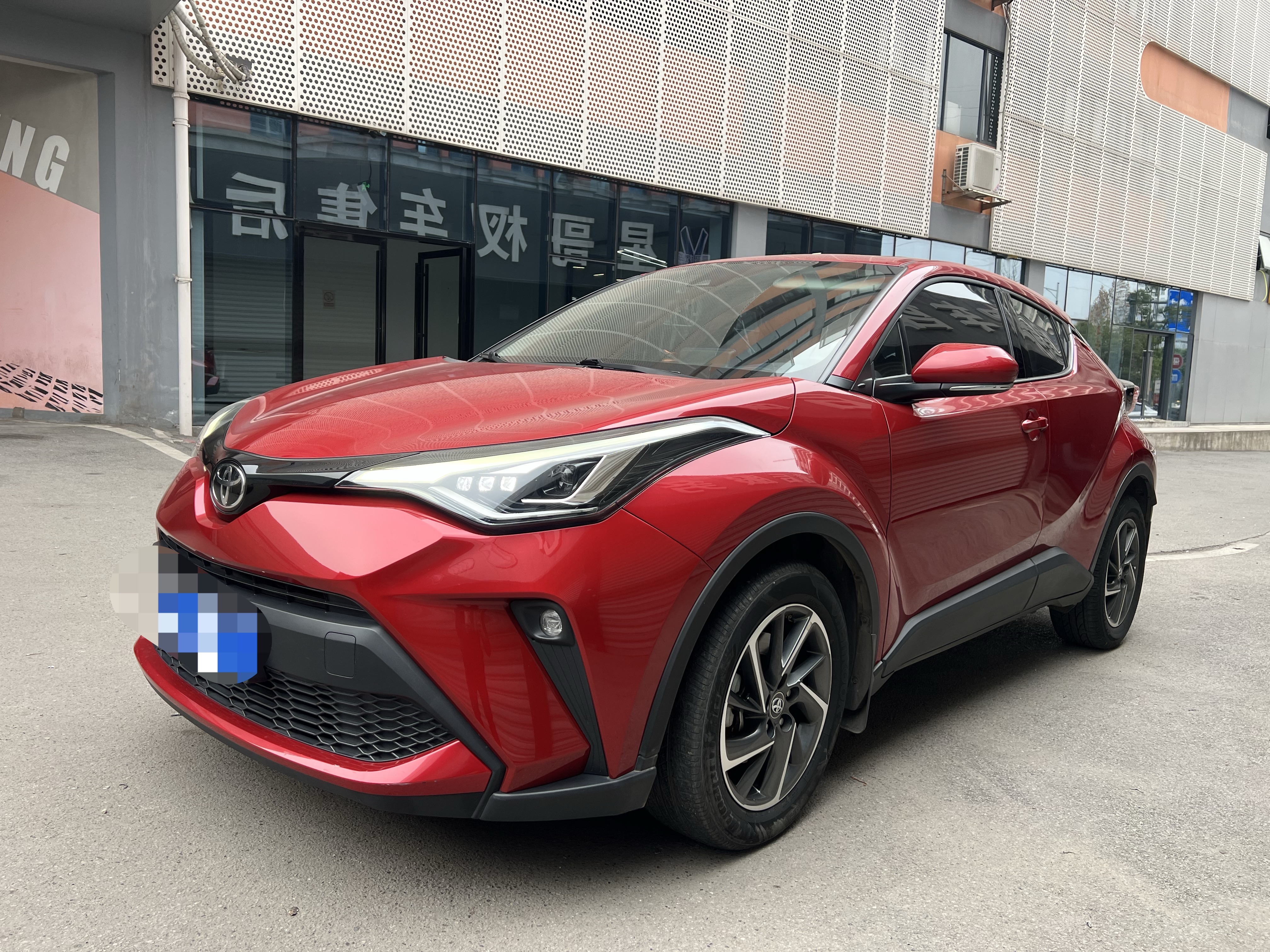 Toyota C-HR 2022 car image 