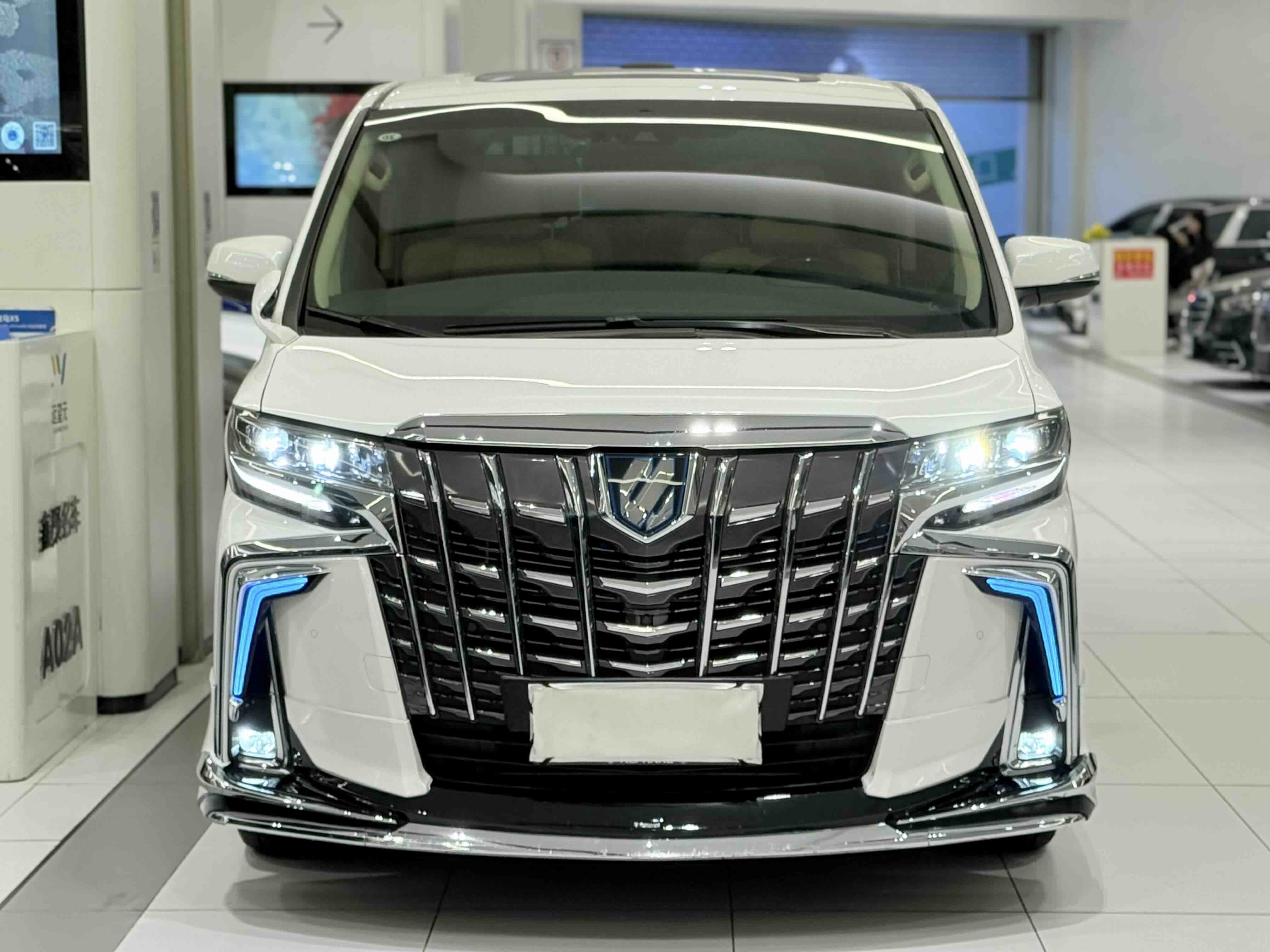 丰田 埃尔法 2023 汽车图片 