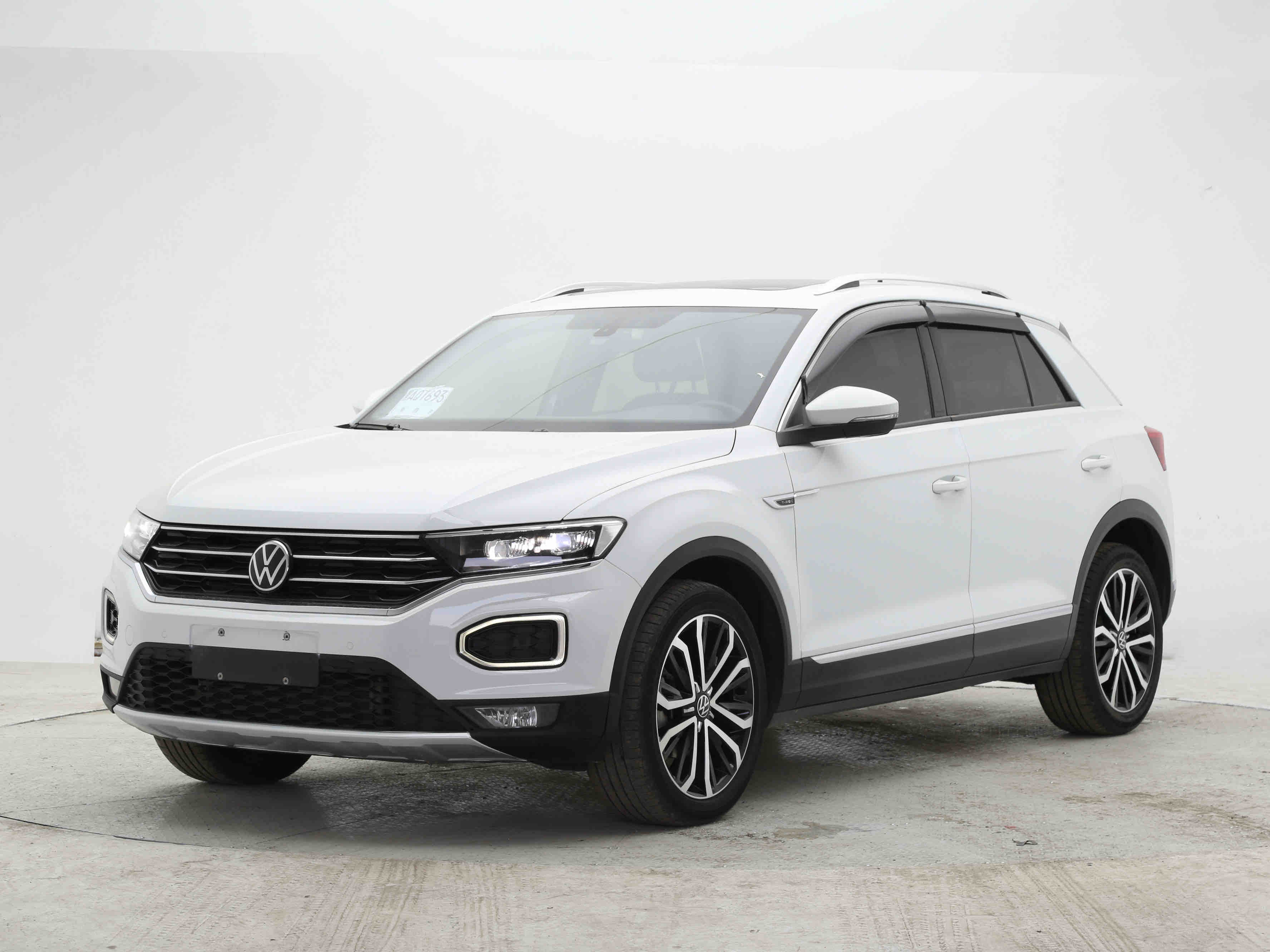Volkswagen T-Roc 2021 immagine di auto 