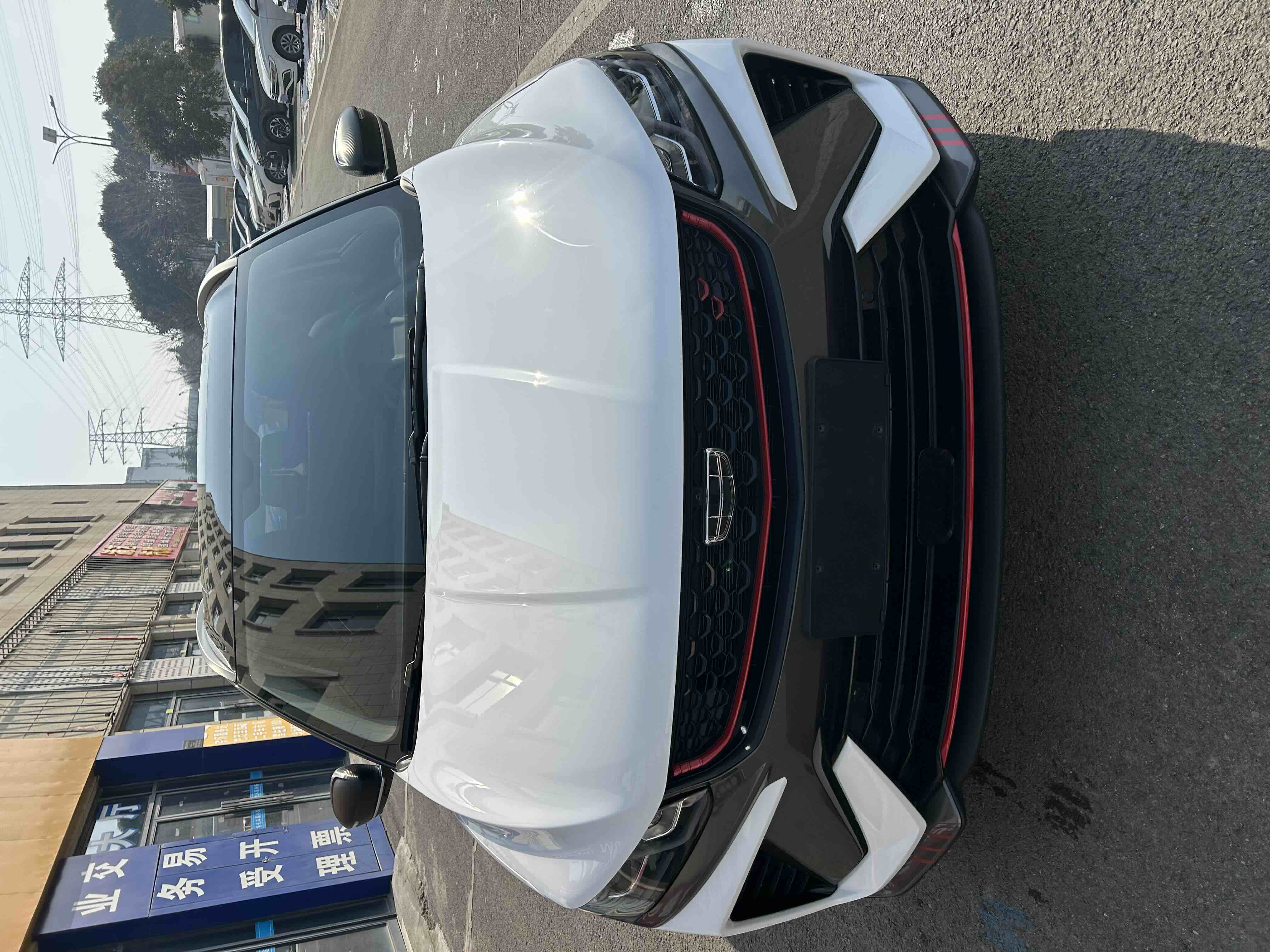 GEELY Coolray 2023 immagine di auto 